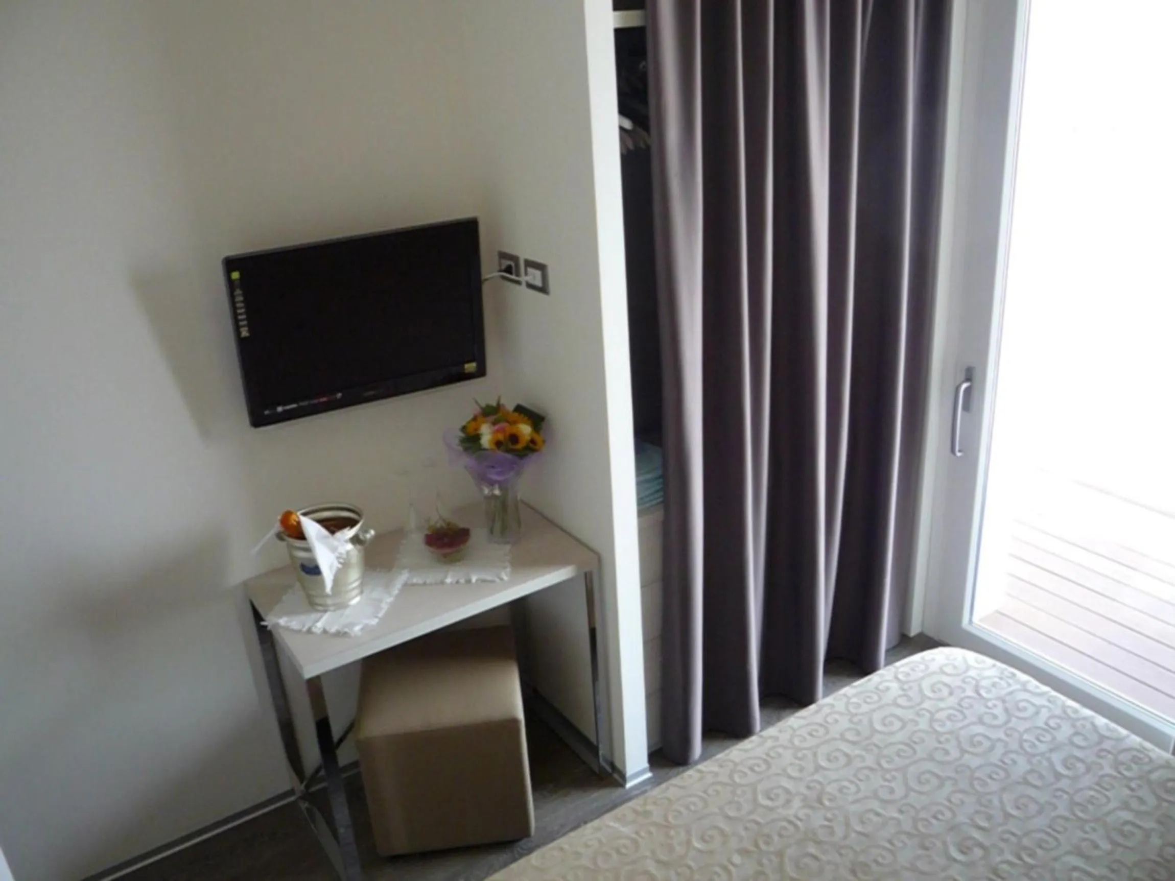 Decorative detail in Albergo Aquila