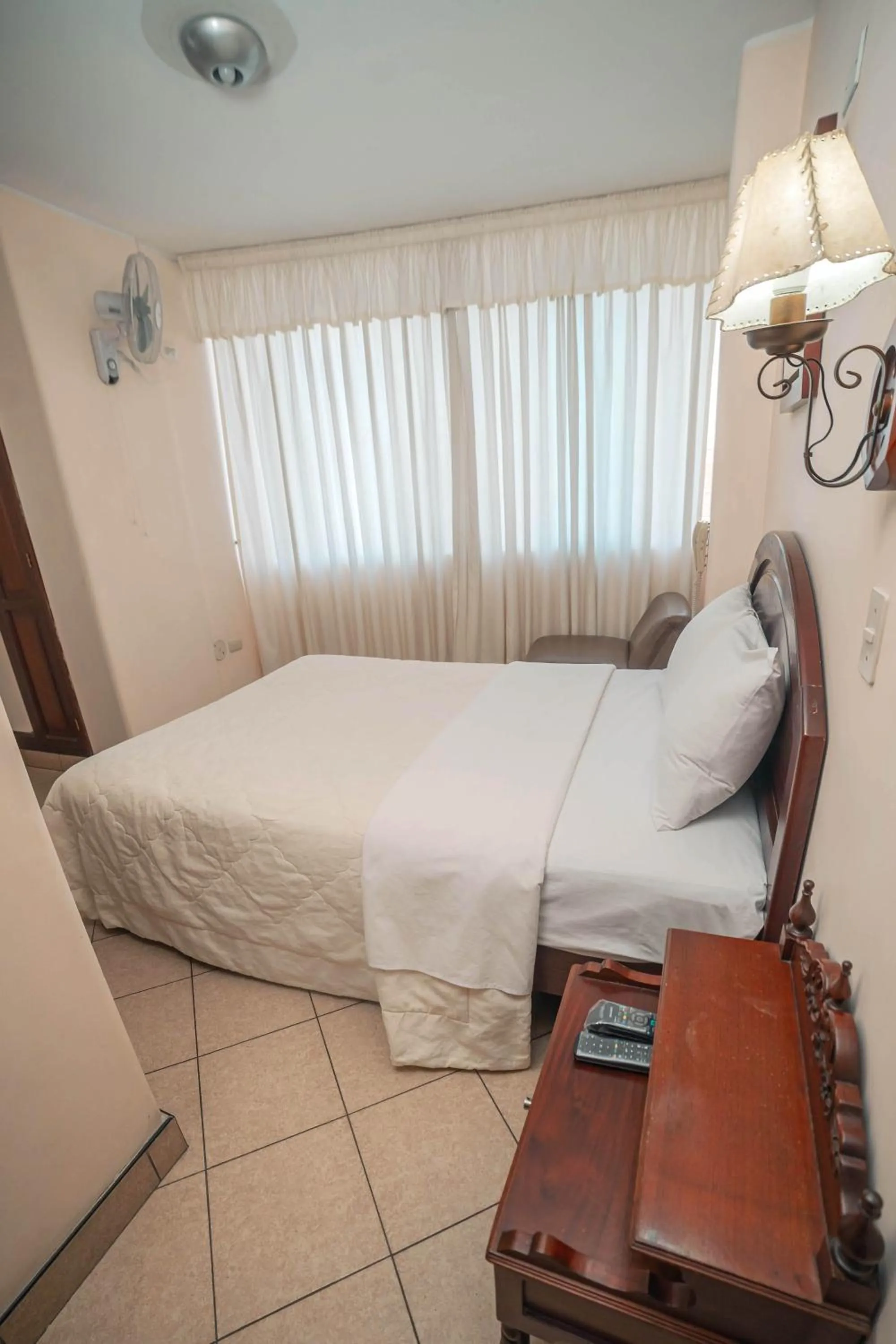 Decorative detail, Bed in Hotel Torre Norte