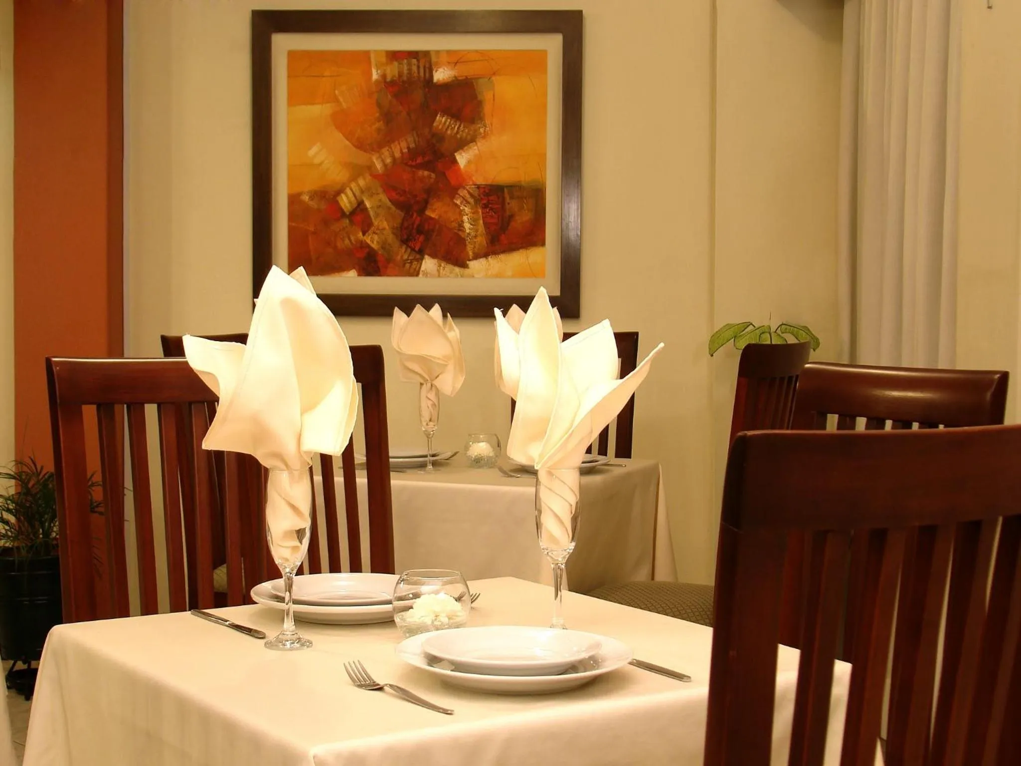 Restaurant/places to eat in Hotel Torre Norte