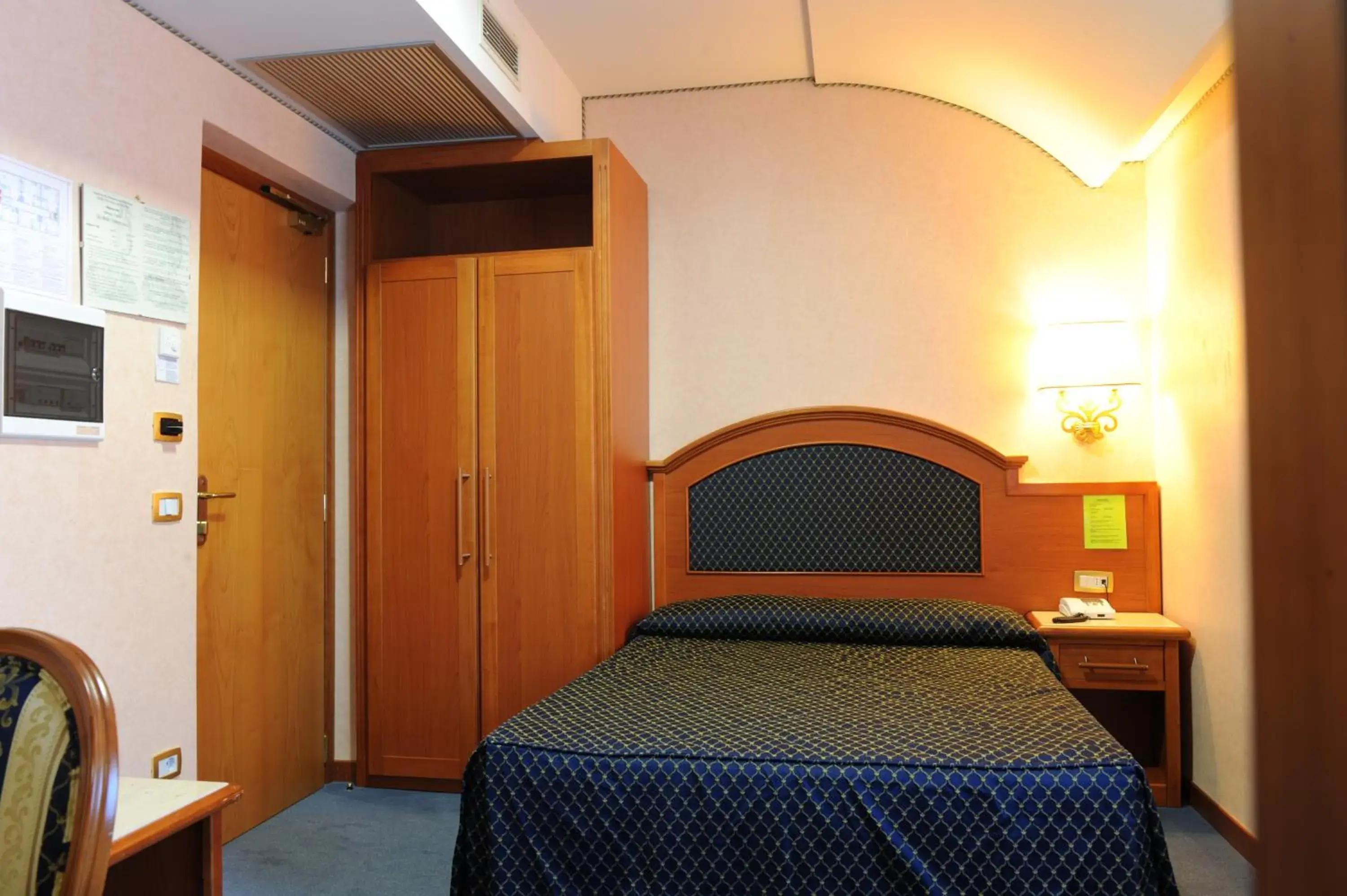 Standard Double or Twin Room in Hotel La Bella Venere Standard Double or Twin Room in Hotel La Bella Venere