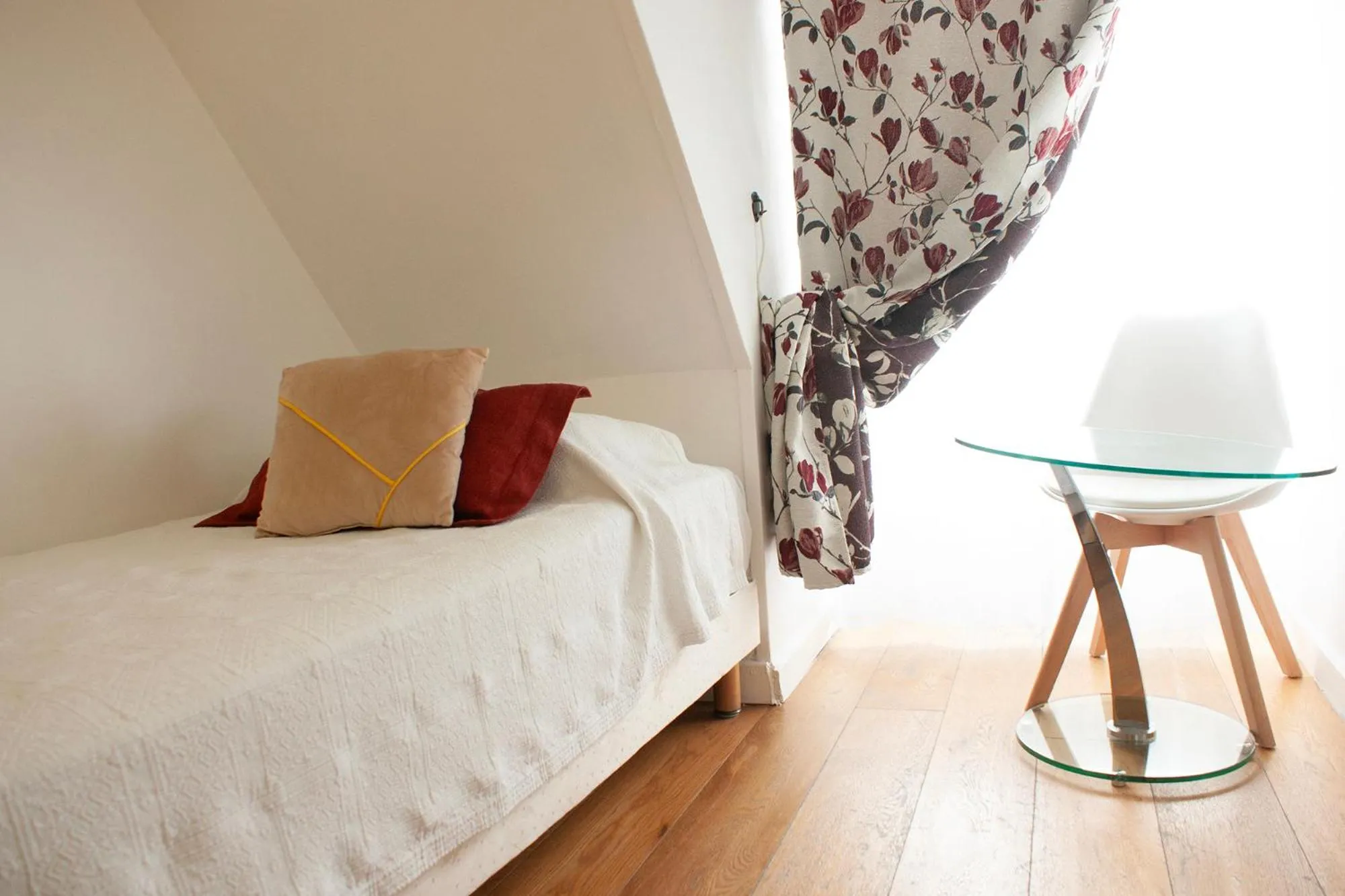 Bedroom, Bed in Hôtel du Mont Blanc