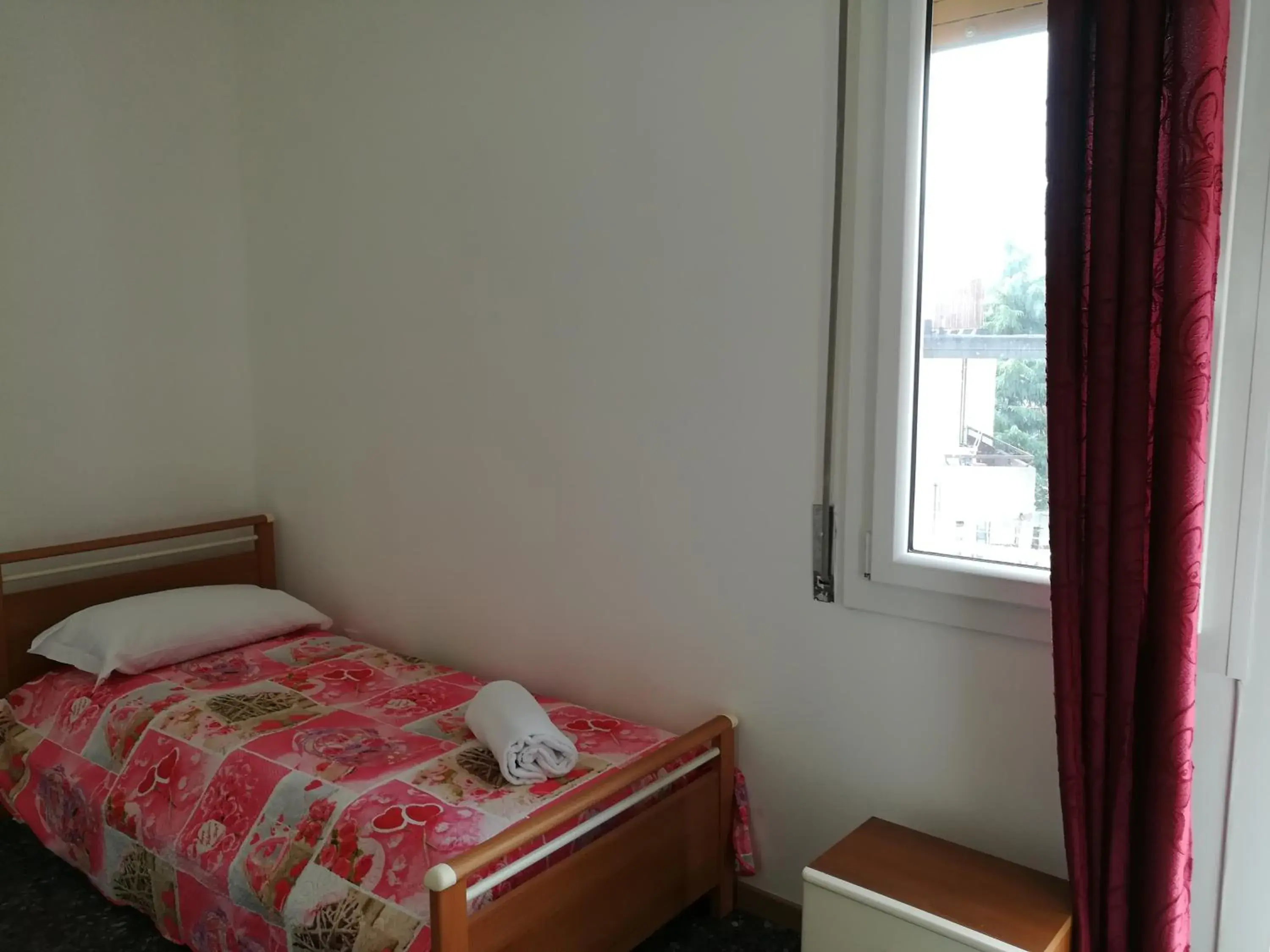 Single Room with Shared Bathroom in Venice Garden House Single Room with Shared Bathroom in Venice Garden House