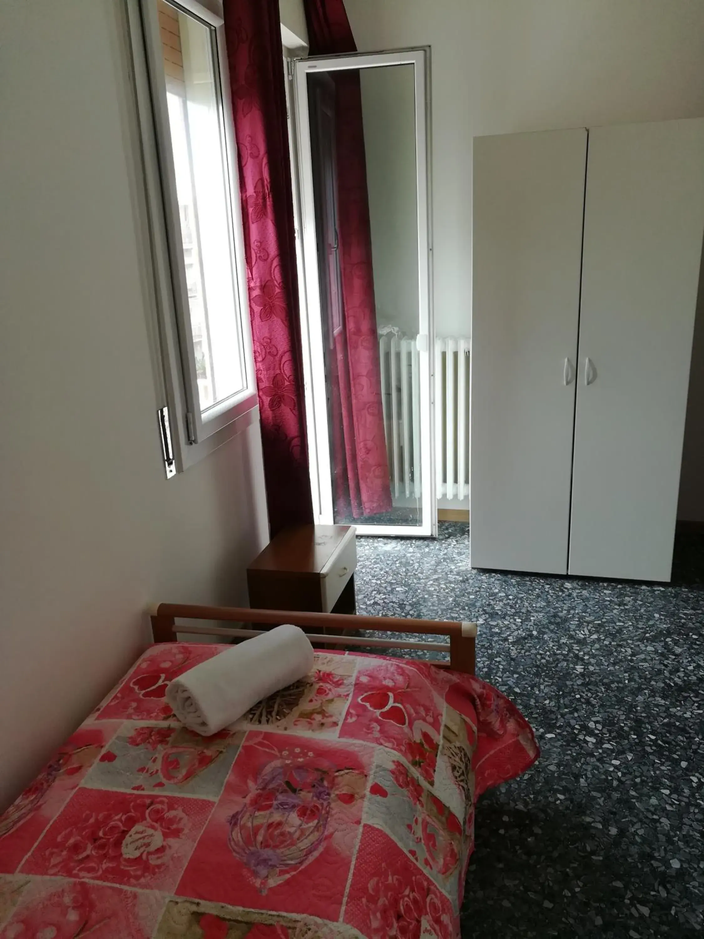 Double or Twin Room with Shared Bathroom in Venice Garden House Double or Twin Room with Shared Bathroom in Venice Garden House