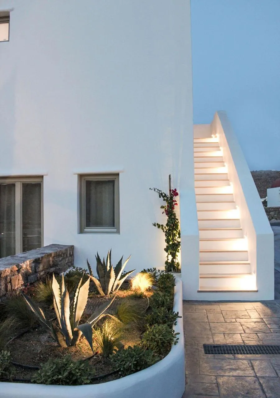 Patio in Mykonos Cactus