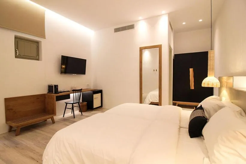 Bedroom, Bed in Mykonos Cactus