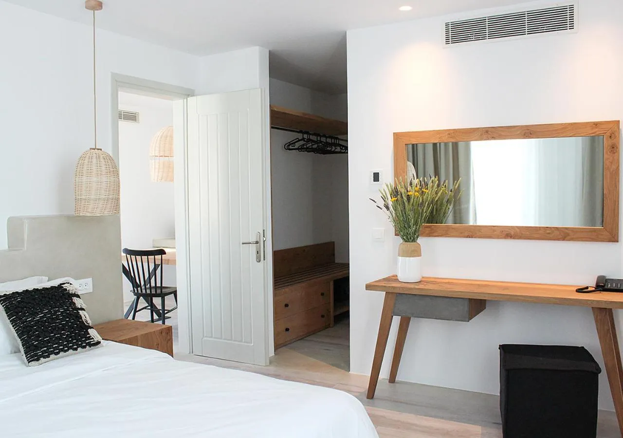 Bed in Mykonos Cactus