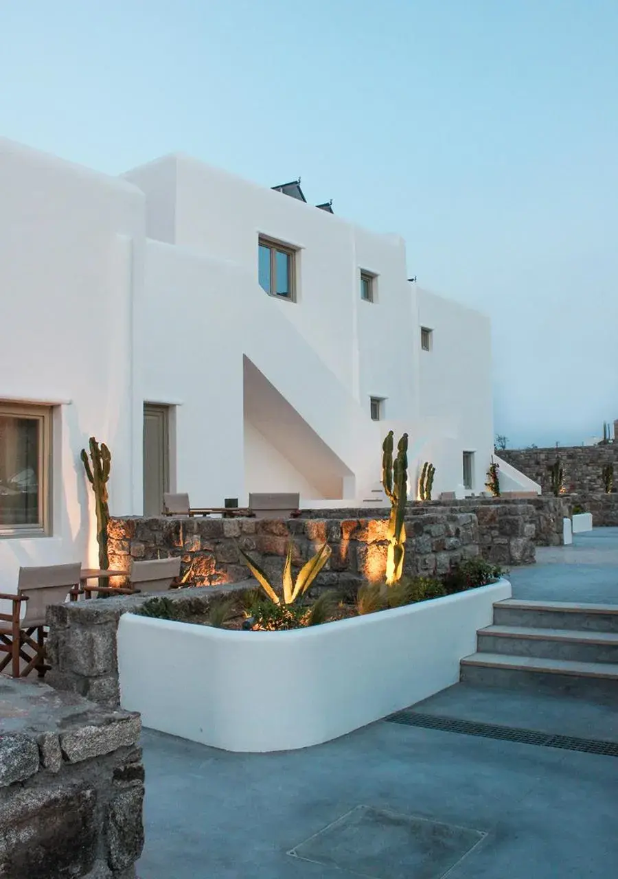Property building in Mykonos Cactus Property building in Mykonos Cactus