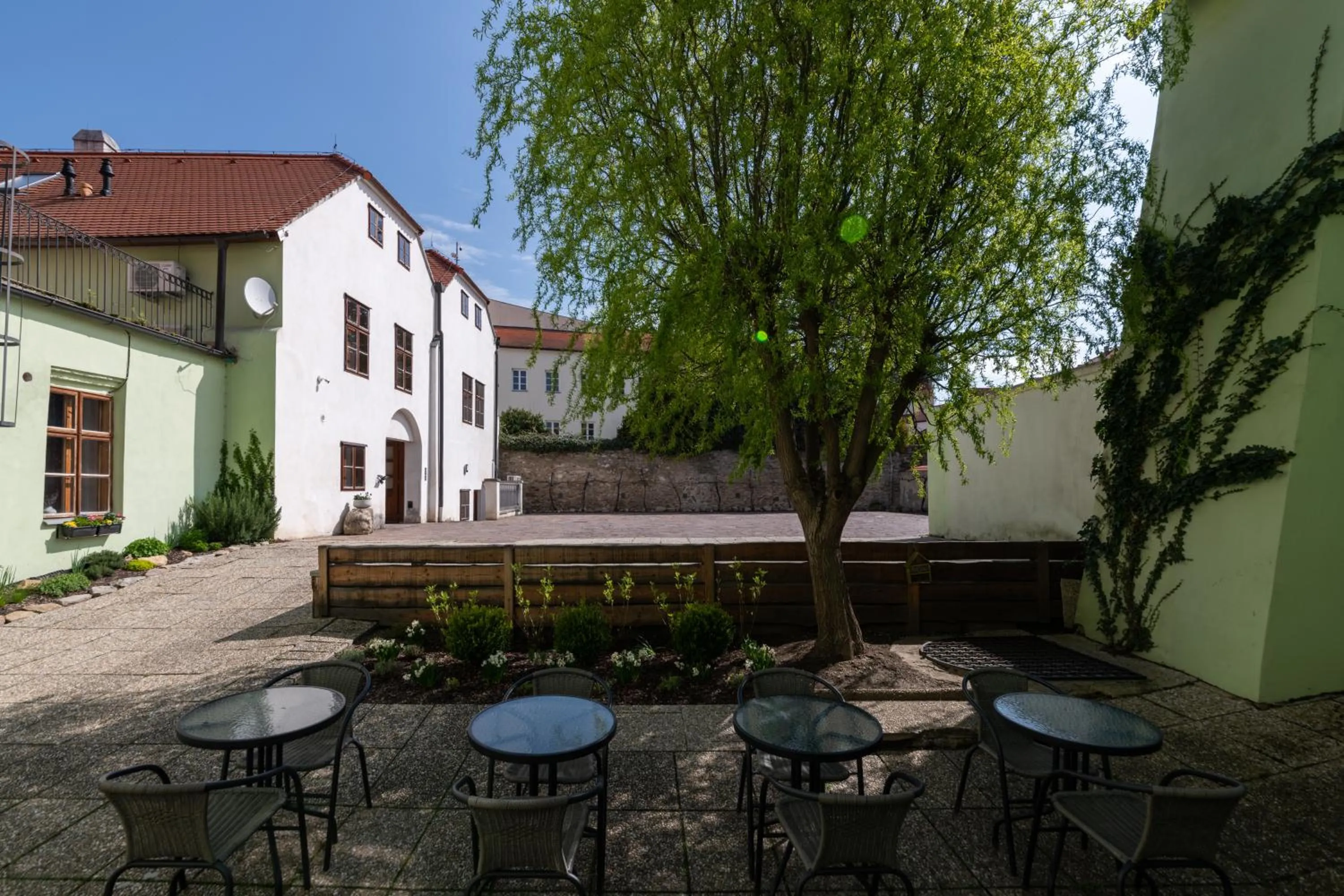 Property building in Hotel Clemar