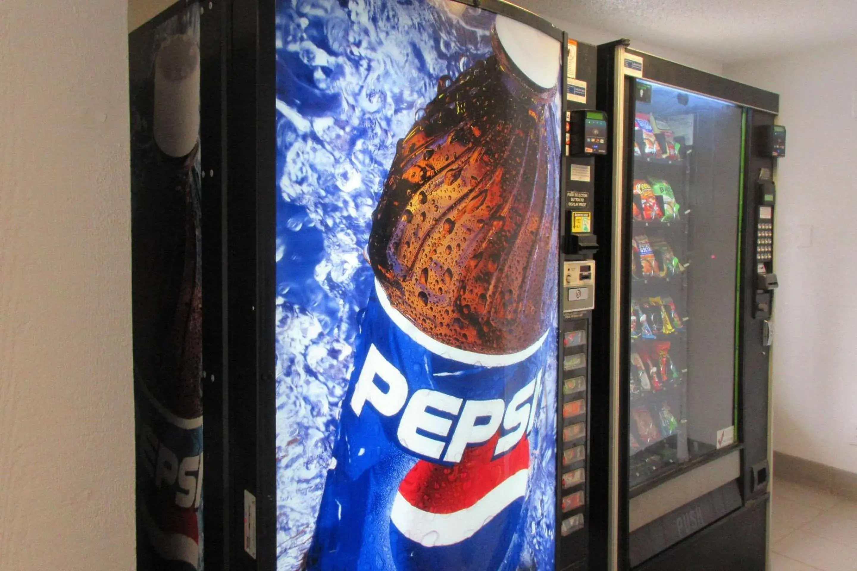 vending machine in Rodeway Inn Washington PA