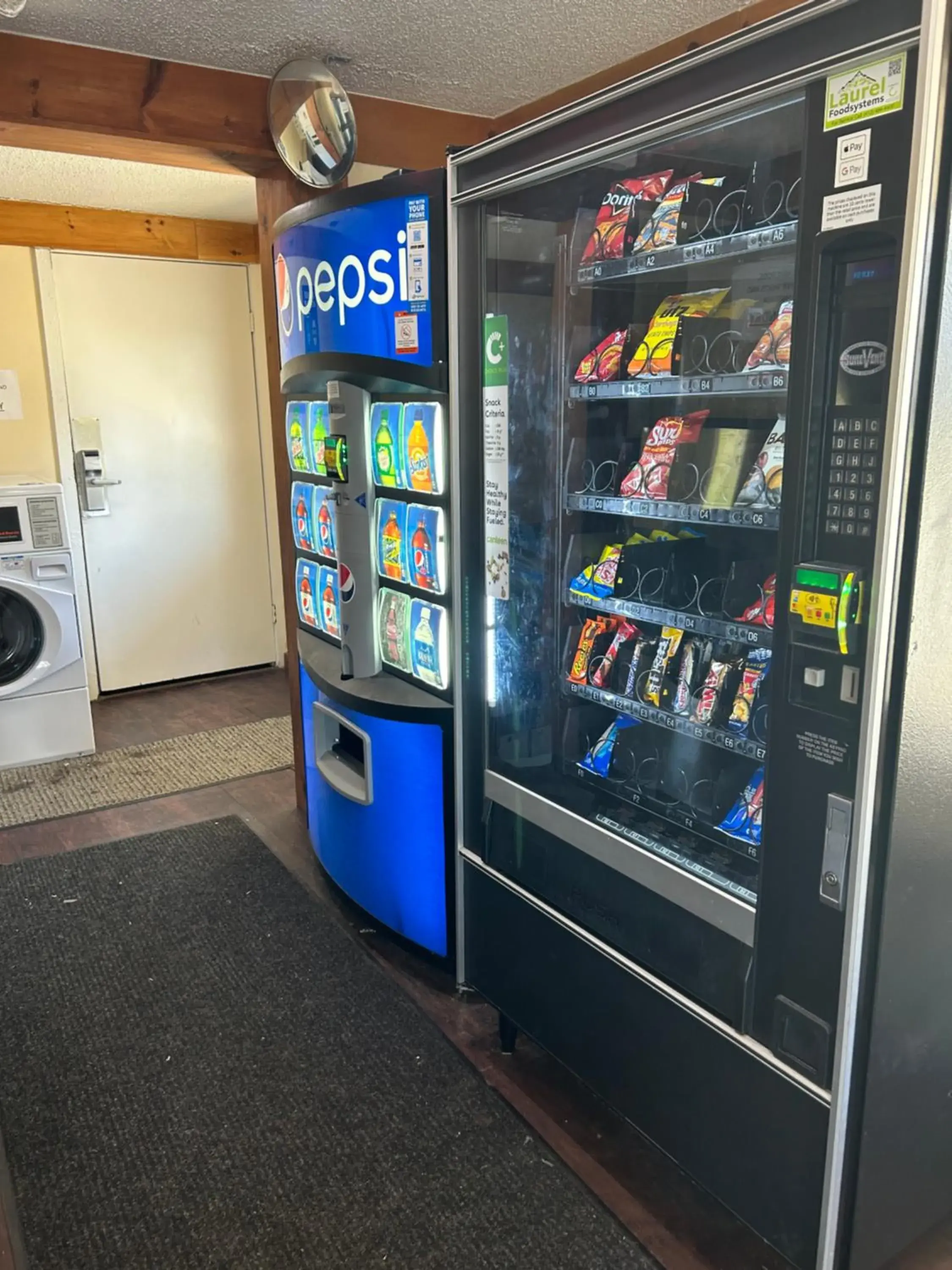 vending machine, Supermarket/Shops in Rodeway Inn Washington PA
