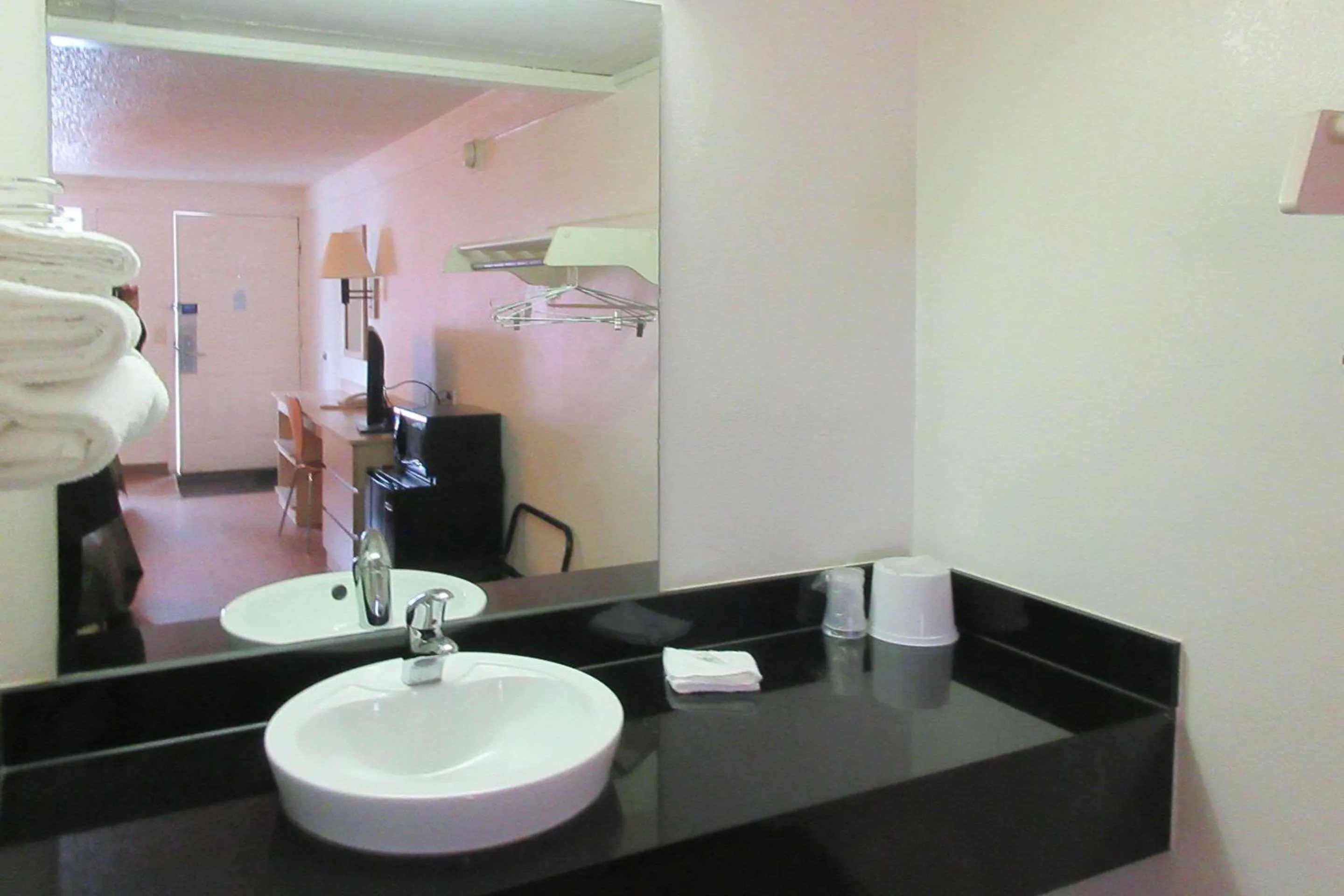 Bathroom in Rodeway Inn Washington PA