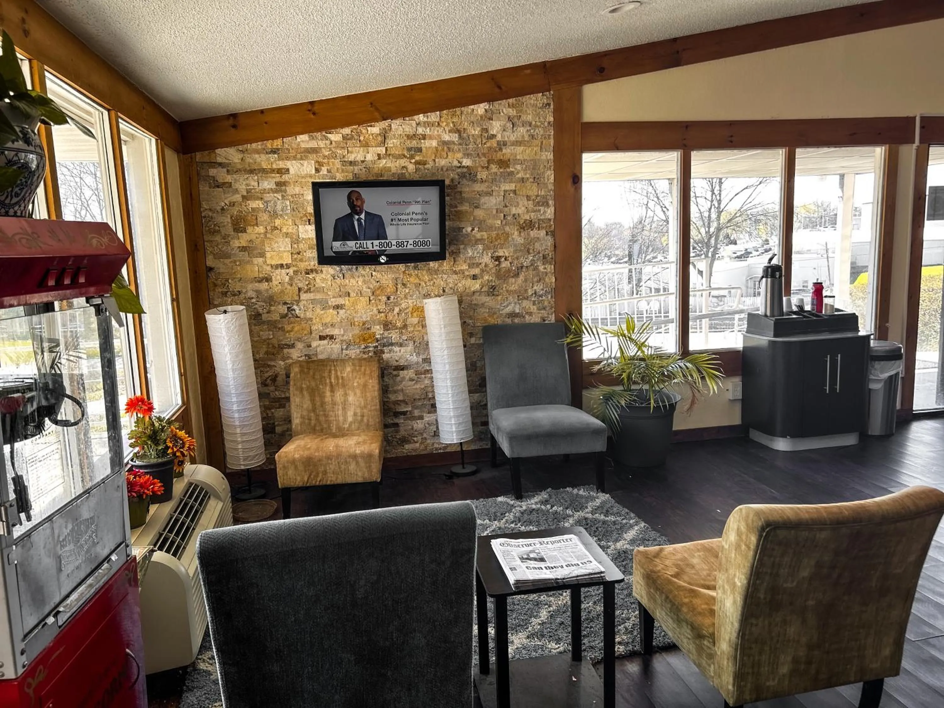 TV and multimedia in Rodeway Inn Washington PA