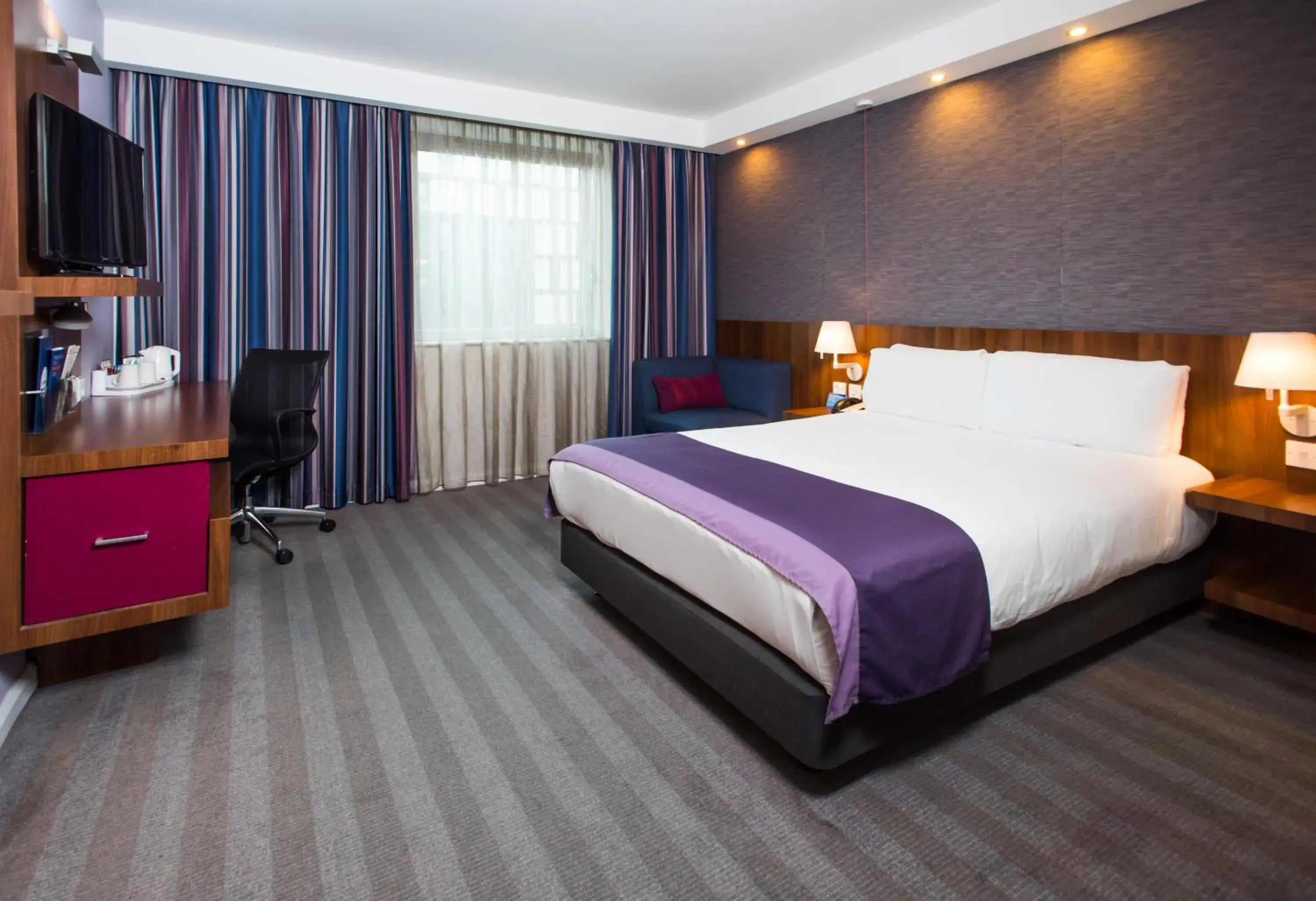 Double Room with Free Hot Breakfast - Accessible in Holiday Inn Express Lincoln City Centre by IHG Double Room with Free Hot Breakfast - Accessible in Holiday Inn Express Lincoln City Centre by IHG