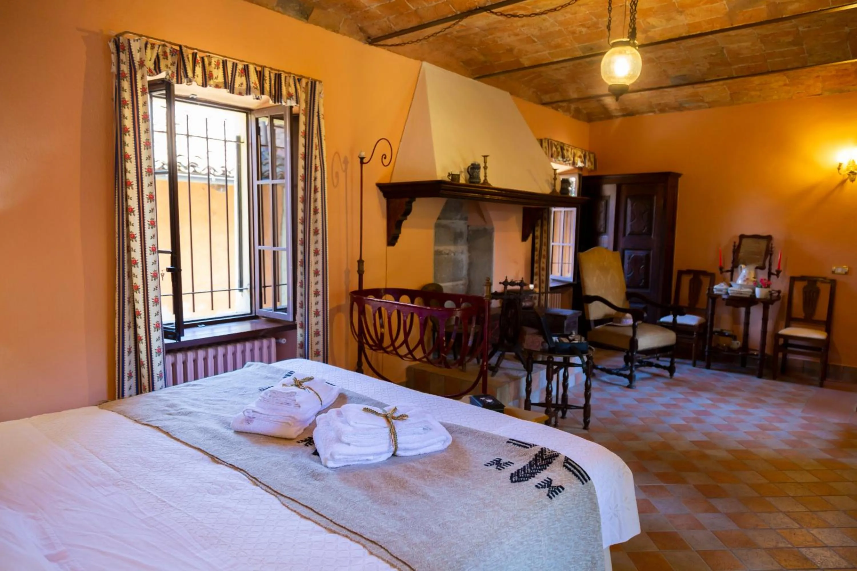 Bedroom, Bed in Palazzo Sismonda