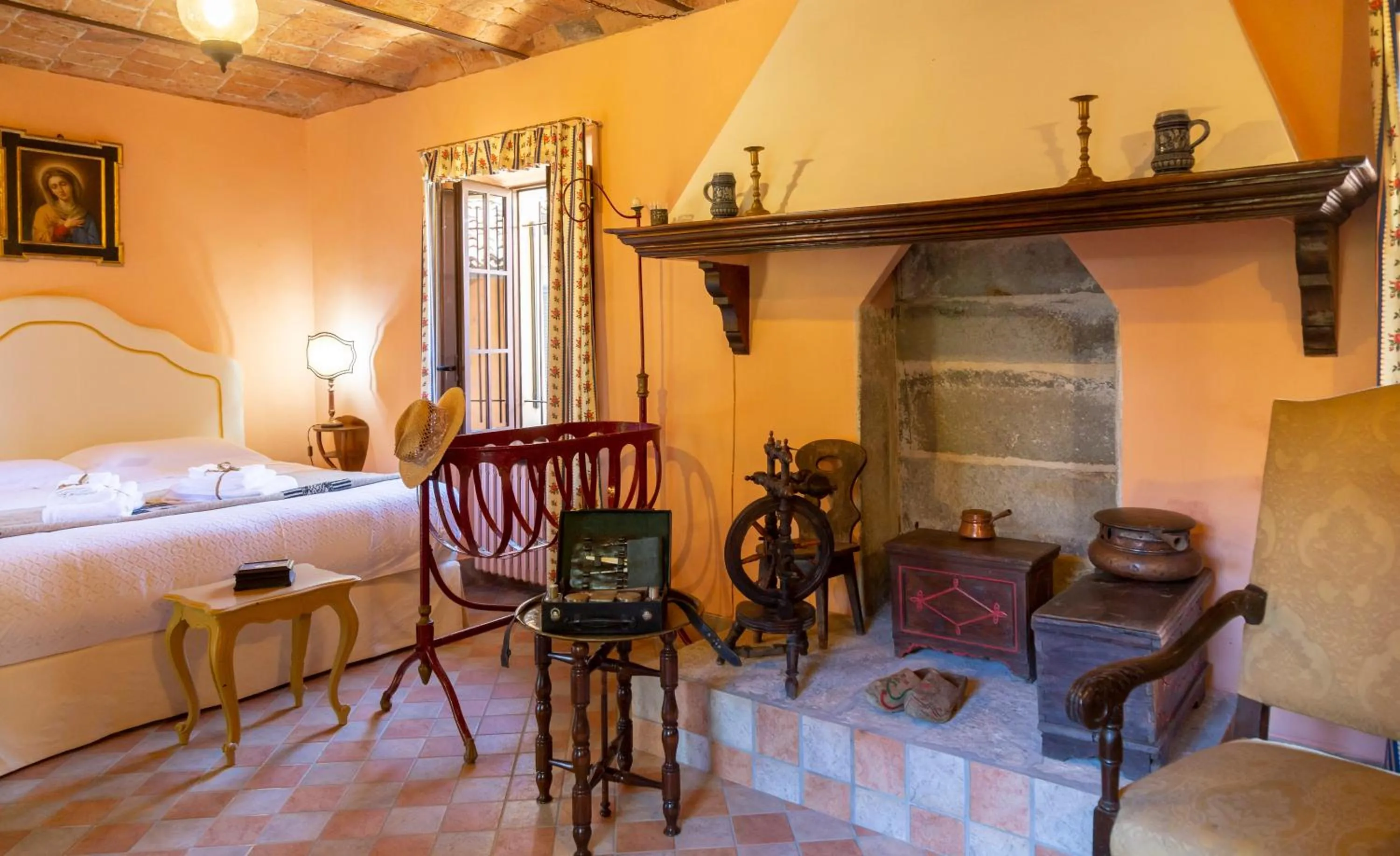 Bedroom, Bed in Palazzo Sismonda