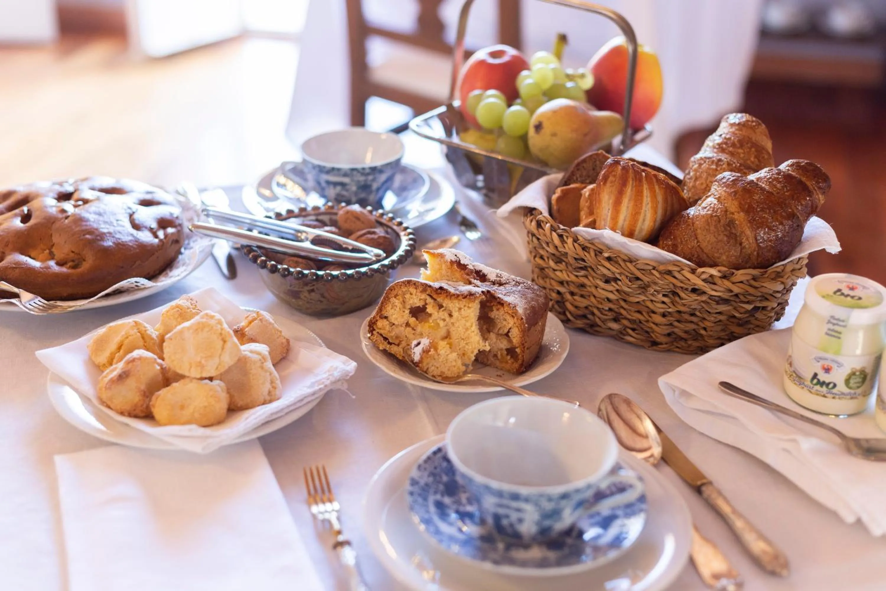 Breakfast in Palazzo Sismonda