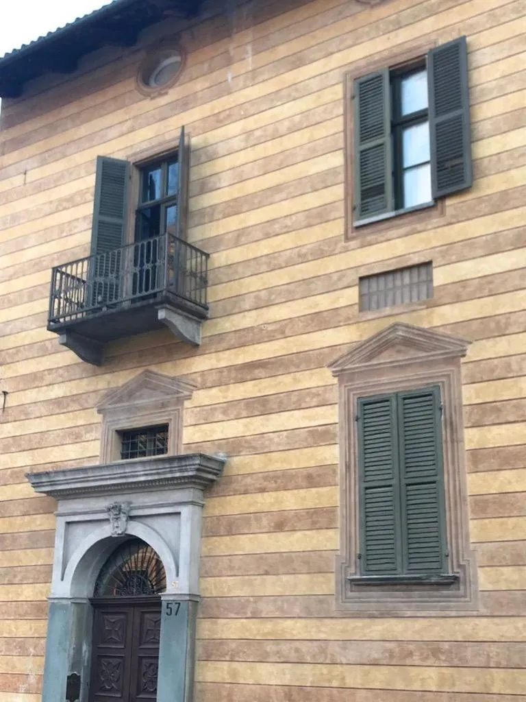 Property building in Palazzo Sismonda