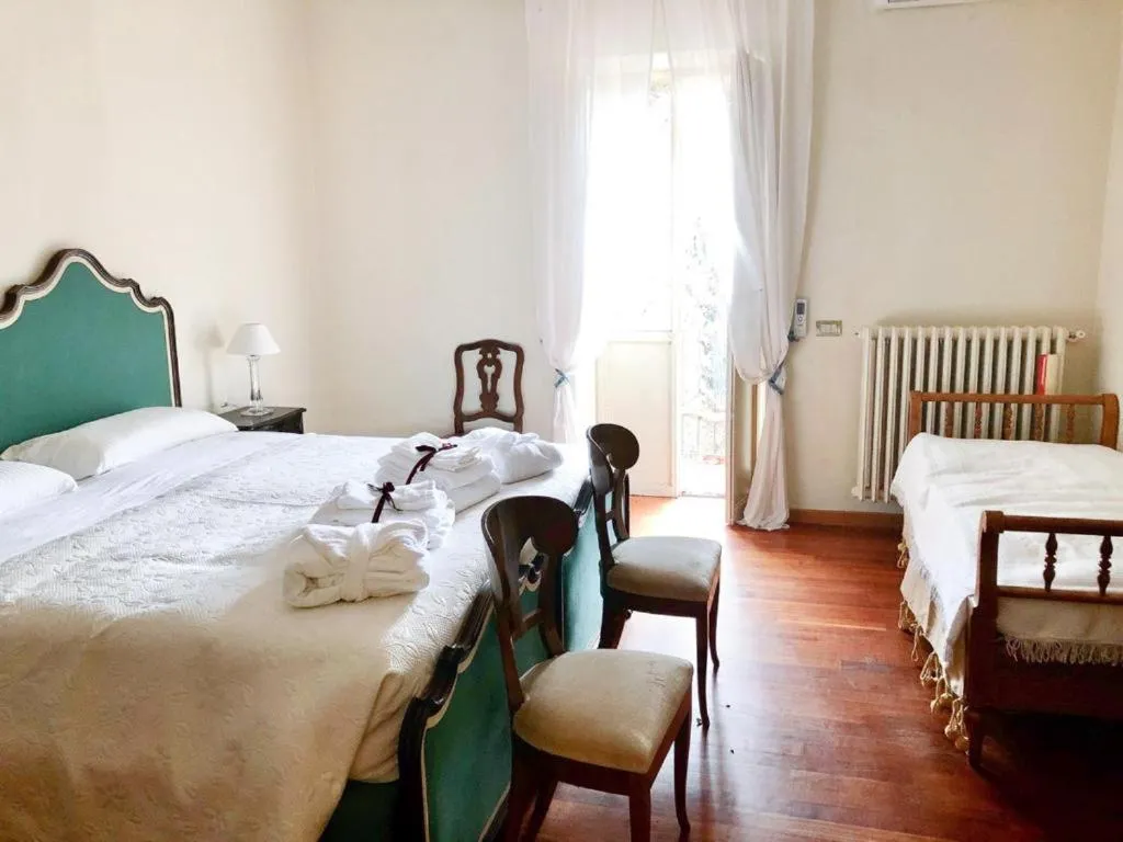 Bedroom, Bed in Palazzo Sismonda