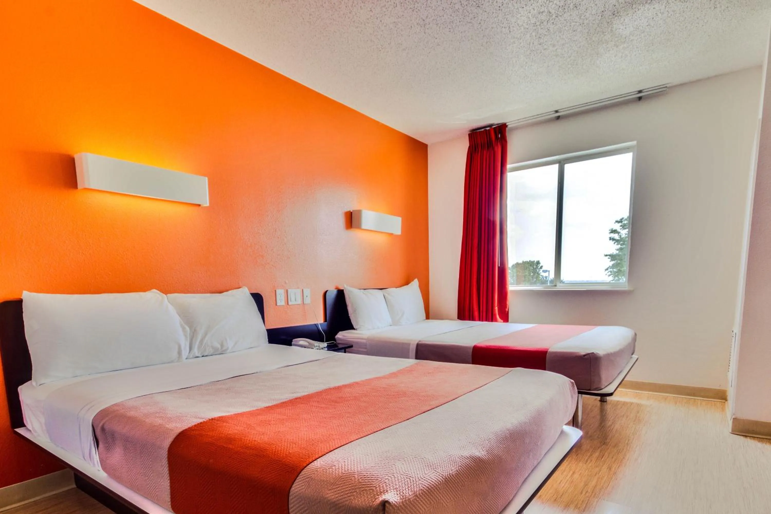 Bedroom, Bed in Motel 6-Lewisville, TX - Dallas