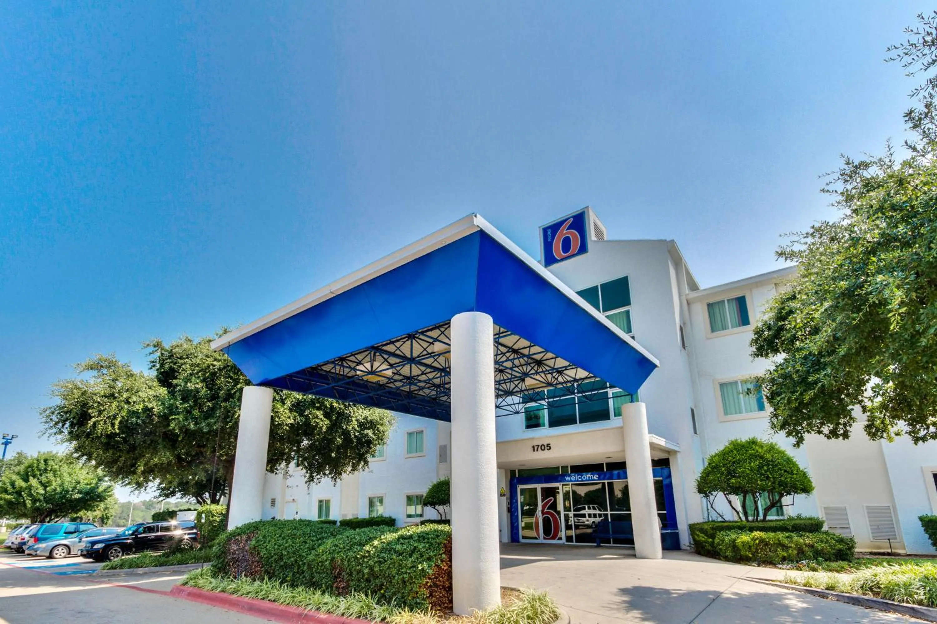 Facade/entrance in Motel 6-Lewisville, TX - Dallas