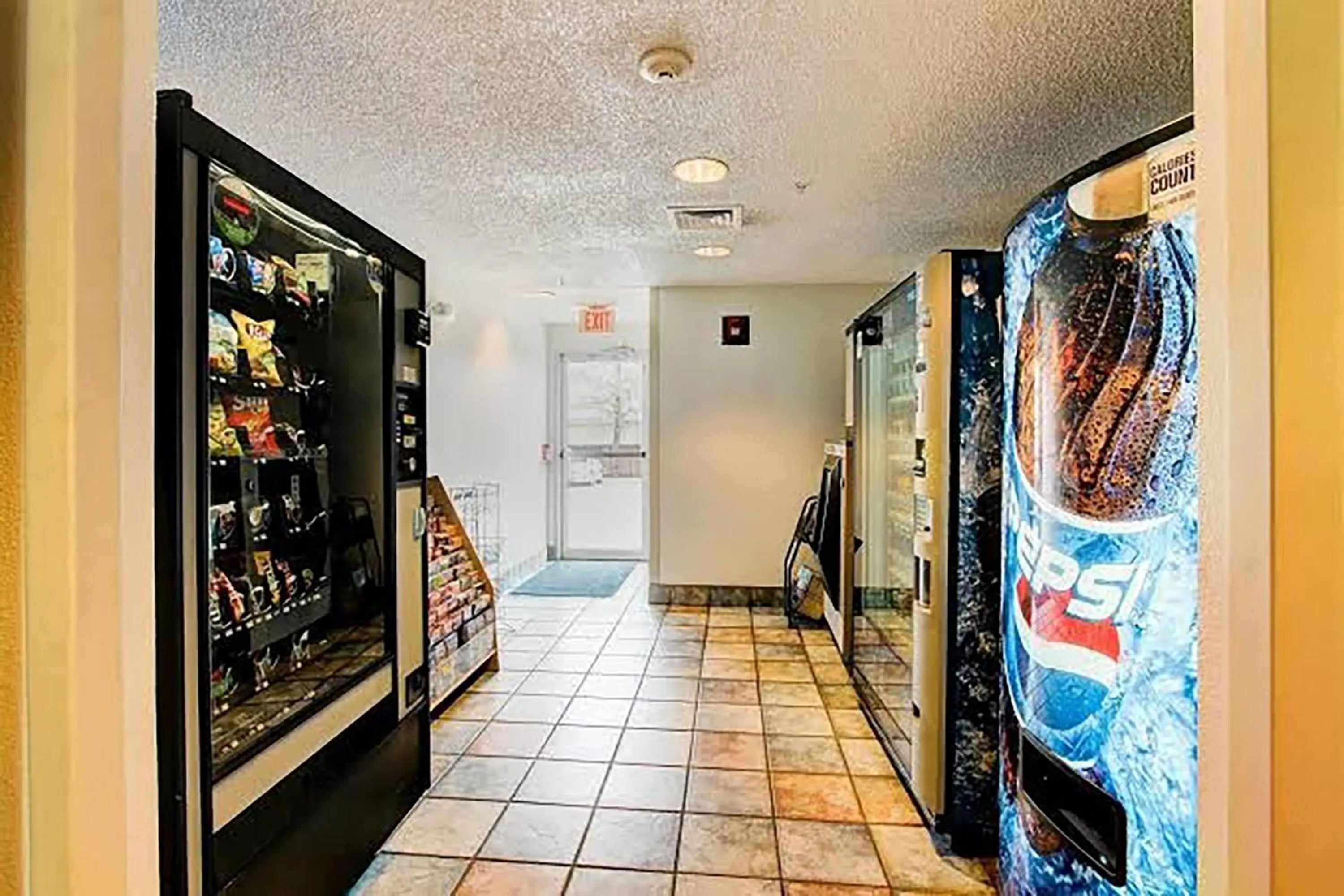 Other in Super 8 by Wyndham Aurora East