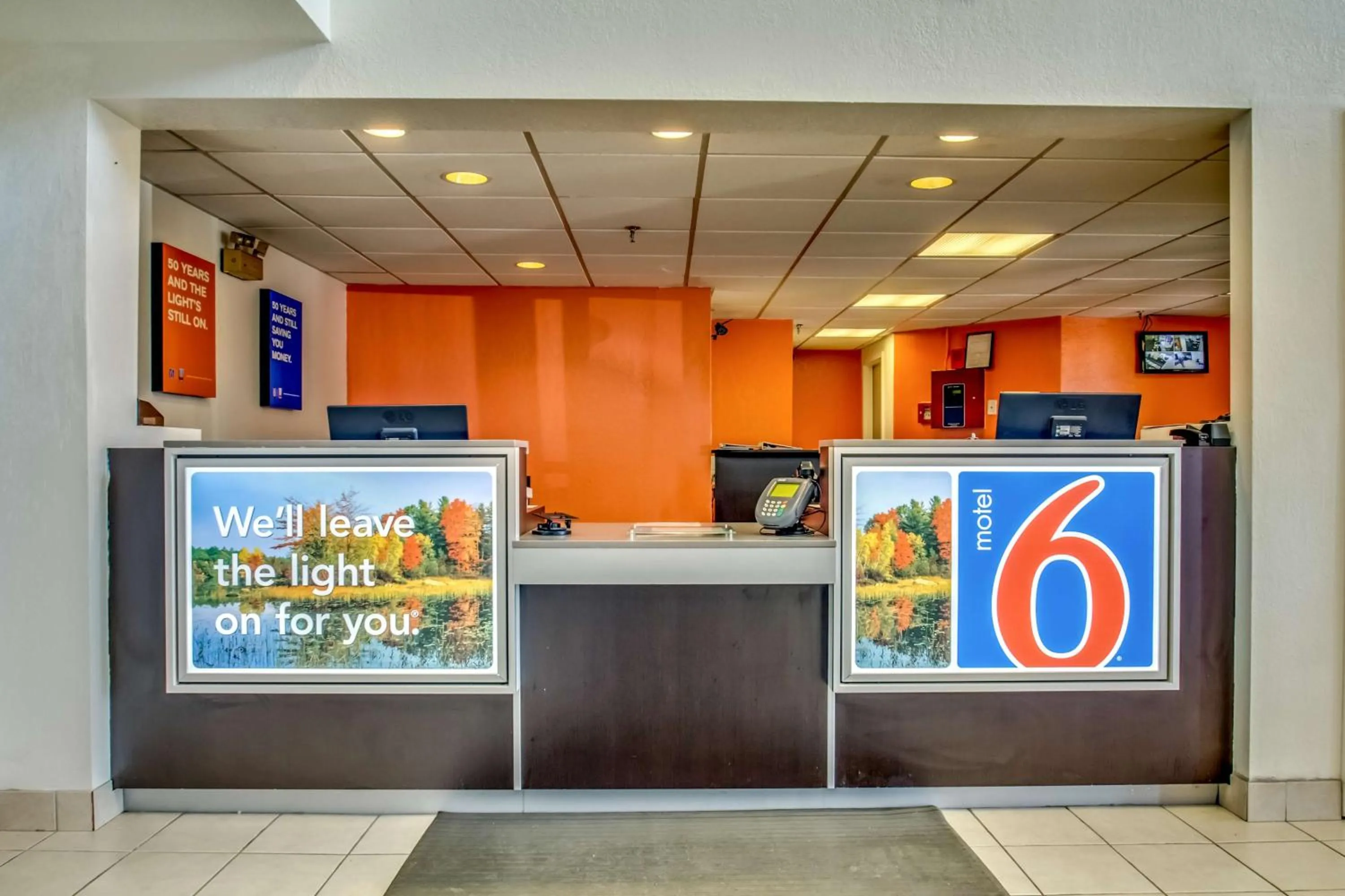 Lobby or reception in Motel 6-Amherst, NY - Buffalo