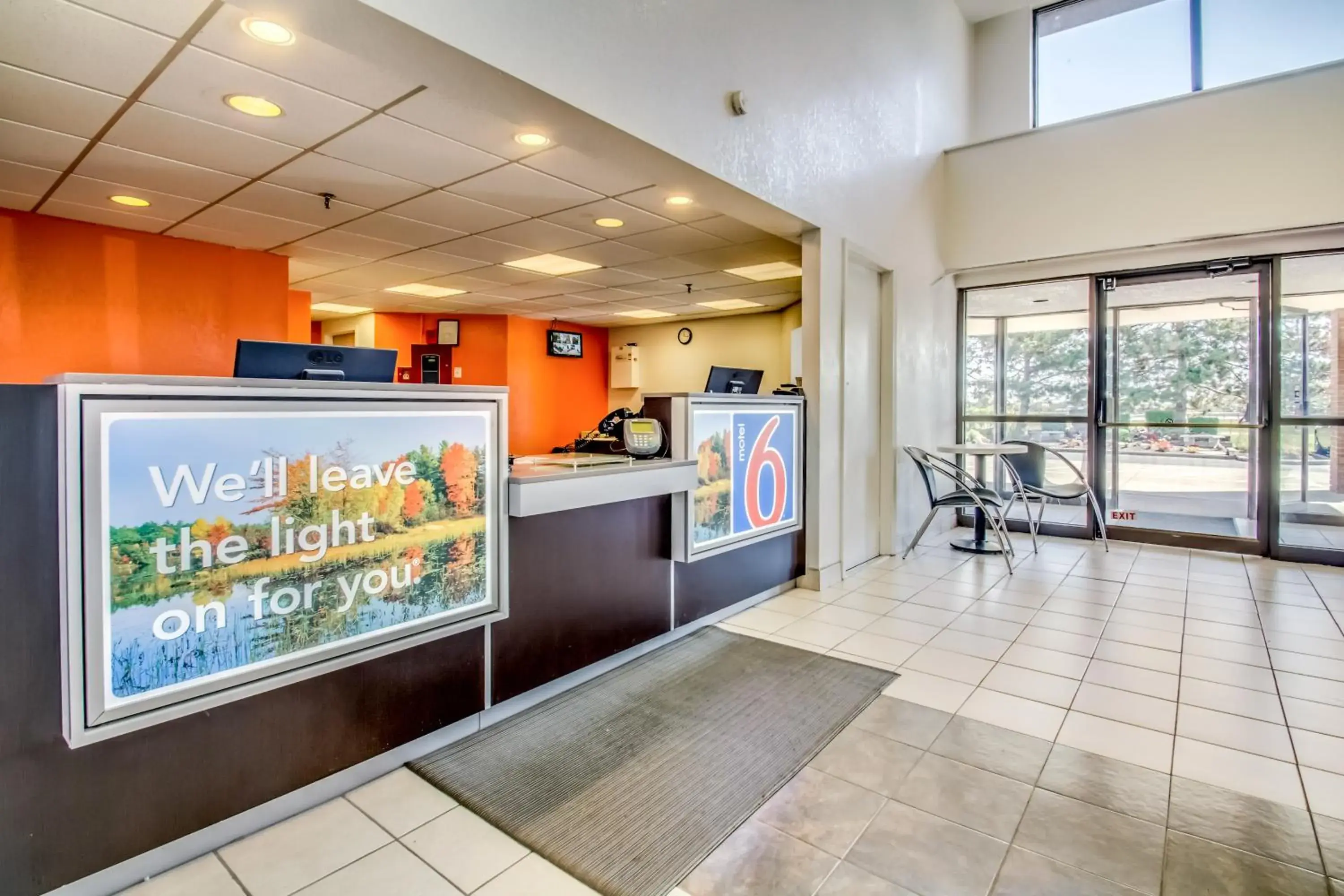 Lobby or reception in Motel 6-Amherst, NY - Buffalo Lobby or reception in Motel 6-Amherst, NY - Buffalo