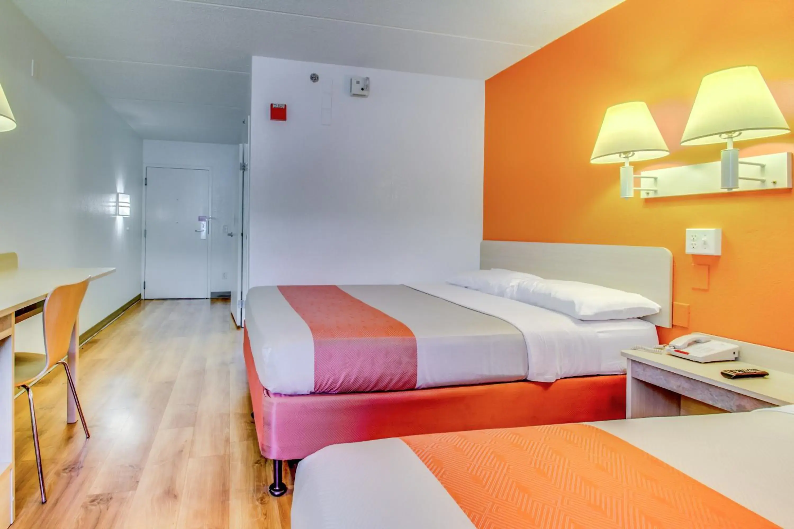 Photo of the whole room, Bed in Motel 6-Amherst, NY - Buffalo Photo of the whole room, Bed in Motel 6-Amherst, NY - Buffalo