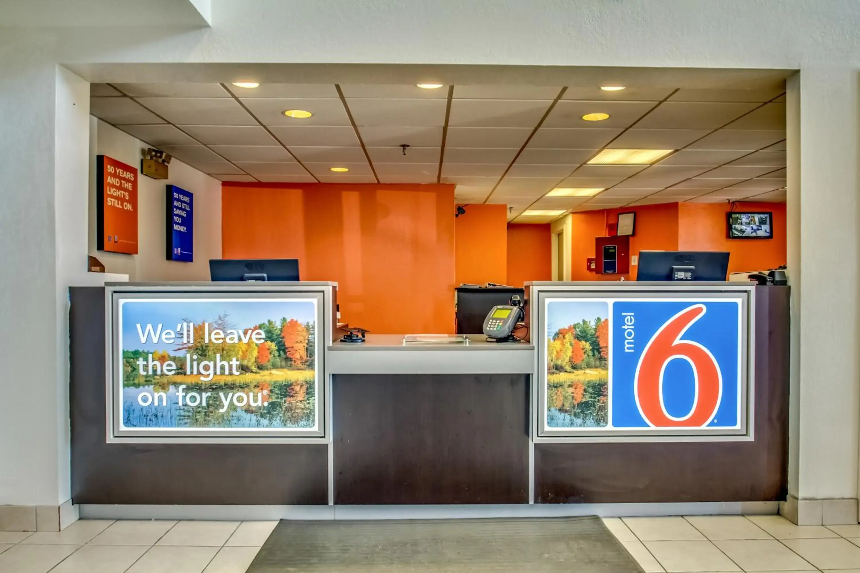 Lobby or reception in Motel 6-Amherst, NY - Buffalo Lobby or reception in Motel 6-Amherst, NY - Buffalo