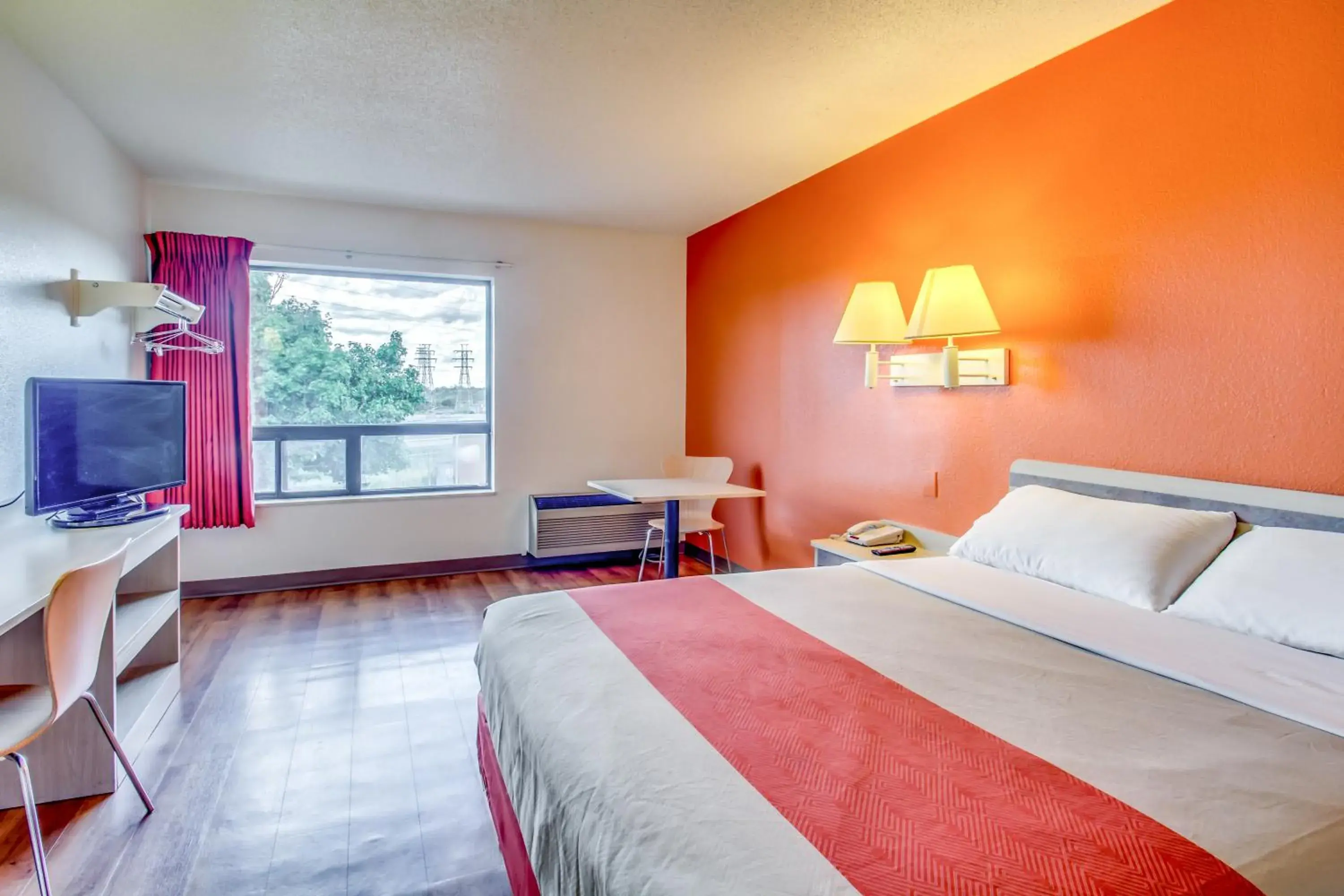 Photo of the whole room, Bed in Motel 6-Amherst, NY - Buffalo Photo of the whole room, Bed in Motel 6-Amherst, NY - Buffalo