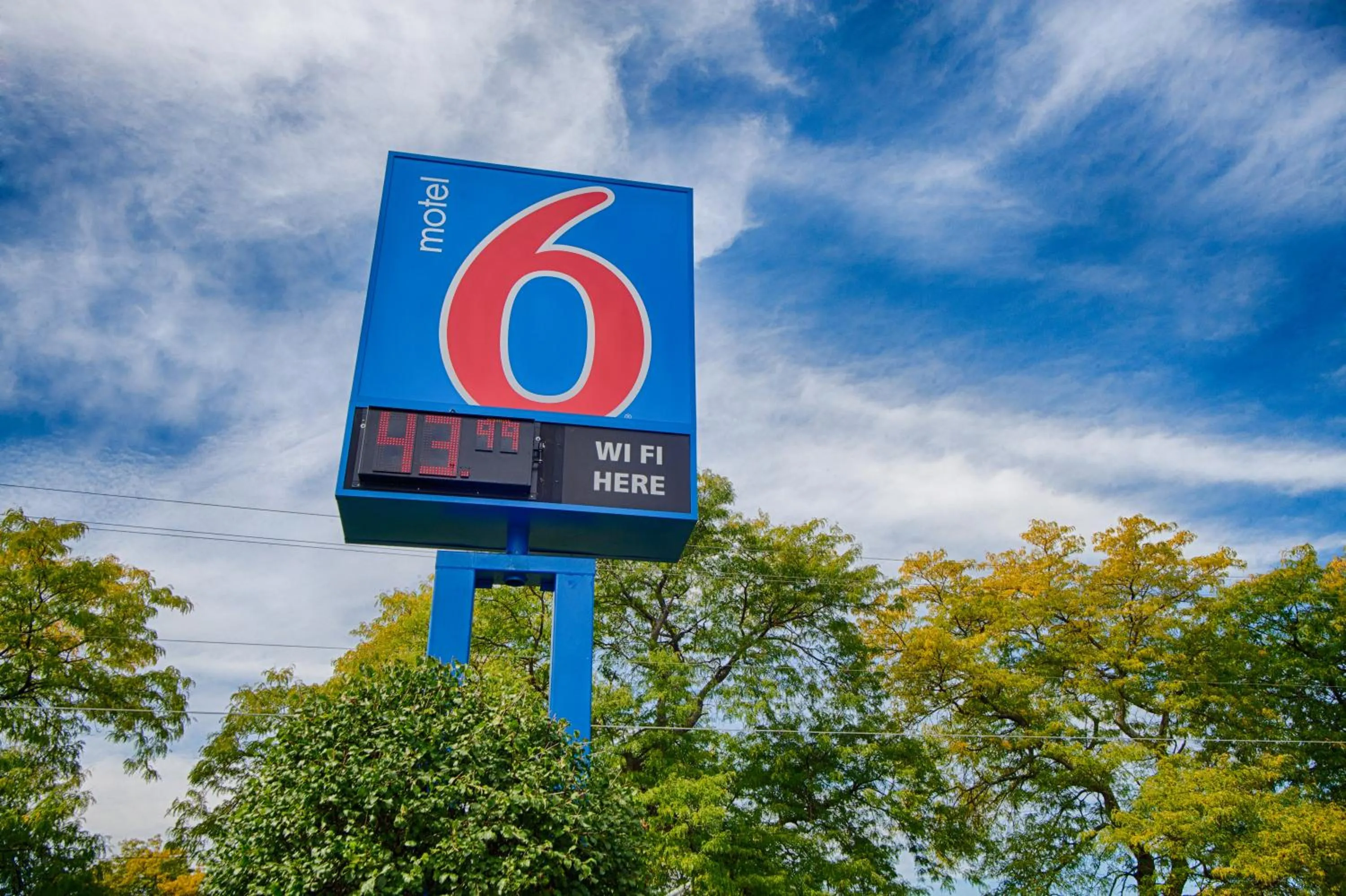 Property logo or sign in Motel 6 East Syracuse, NY - Airport