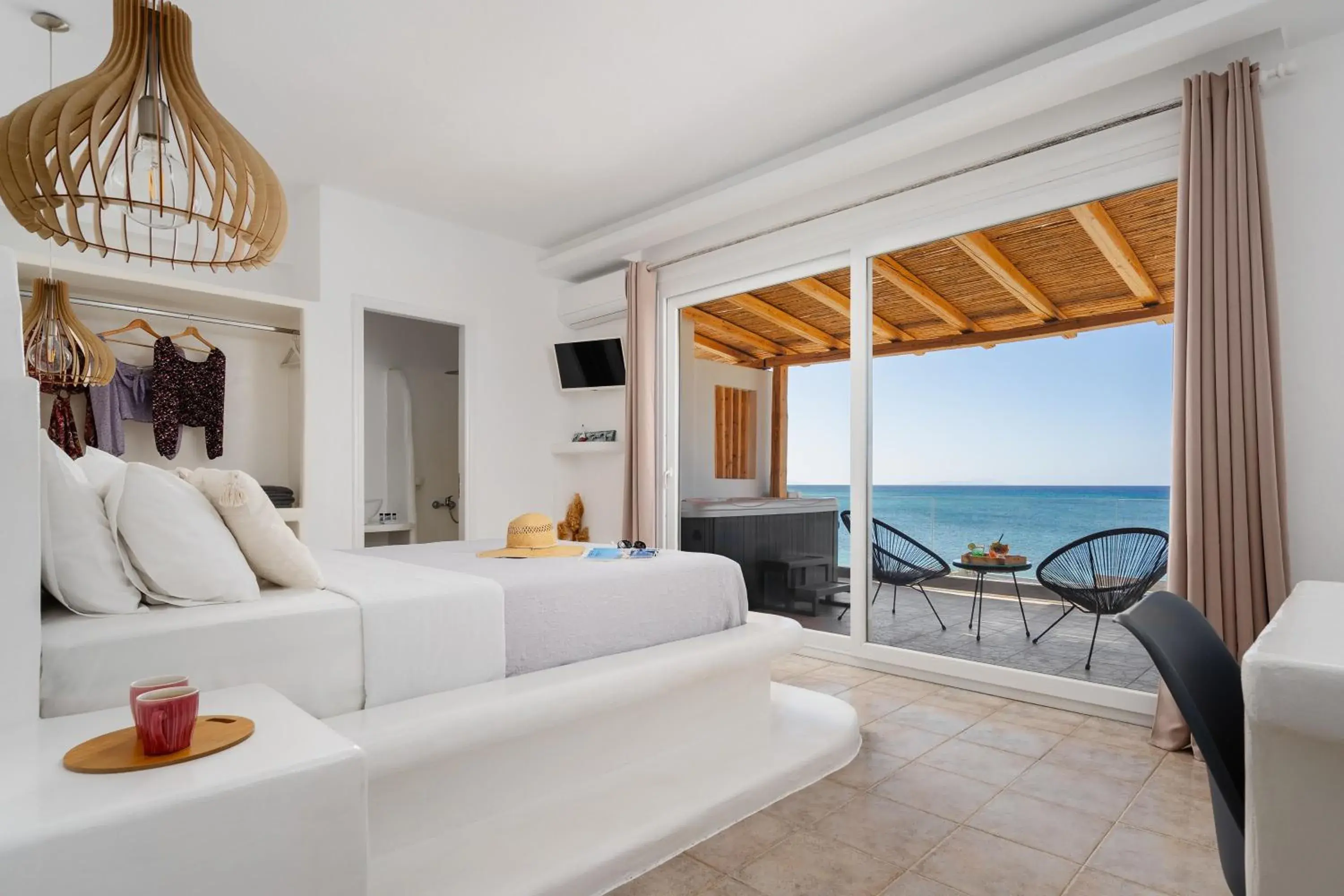 Manios Suites Manios Suites