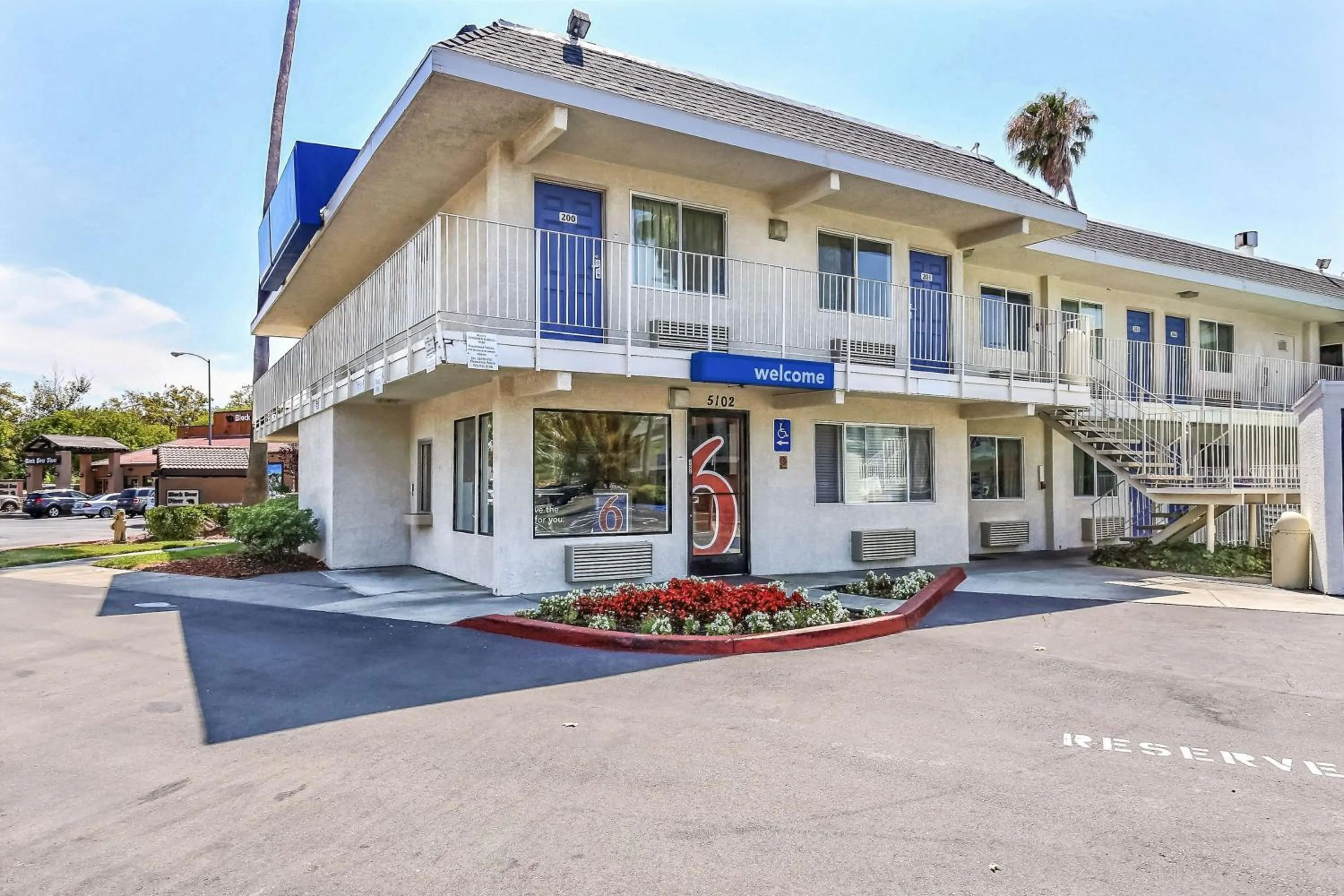 Property building in Motel 6-Pleasanton, CA