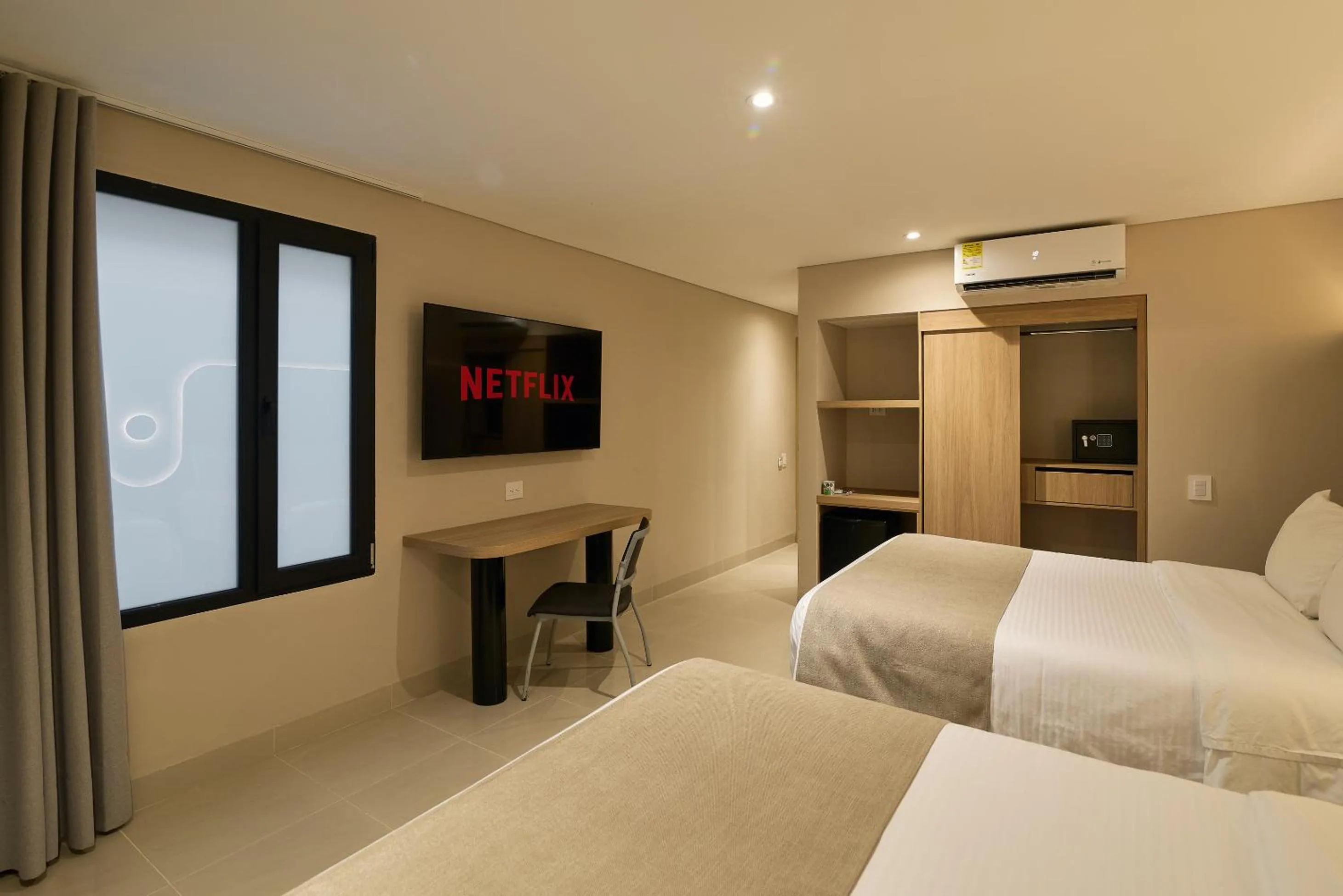 Bed in Hotel Lincoln