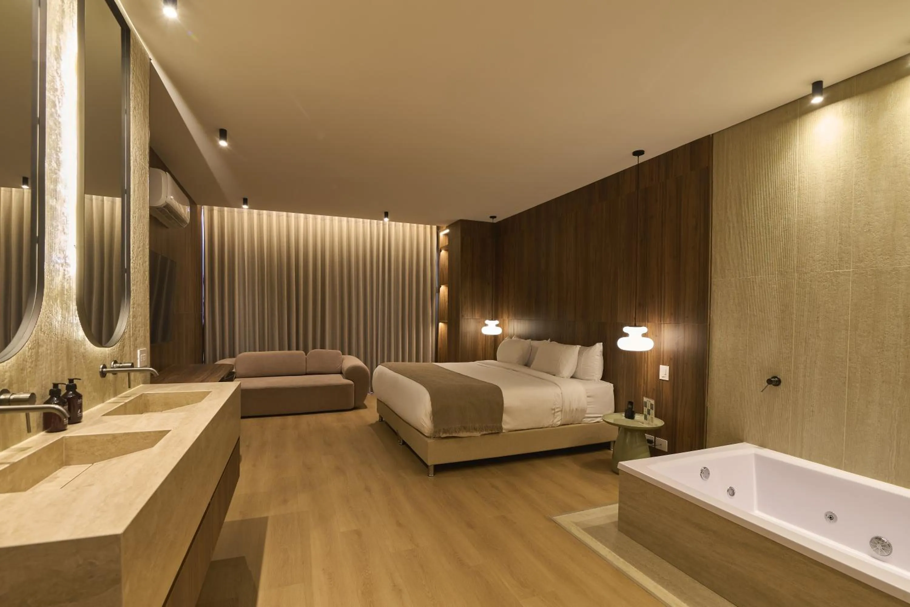 Bed in Hotel Lincoln