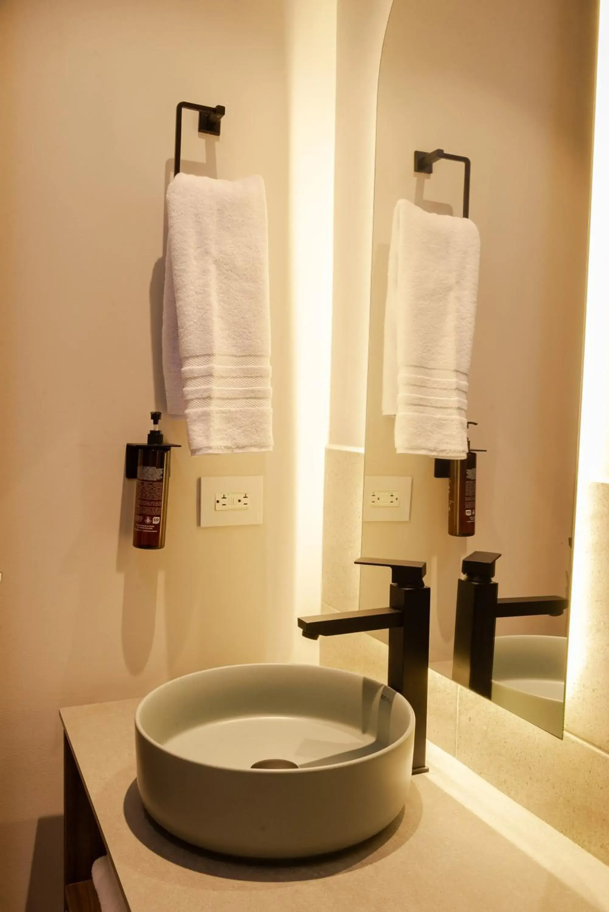 Bathroom in Hotel Lincoln Bathroom in Hotel Lincoln