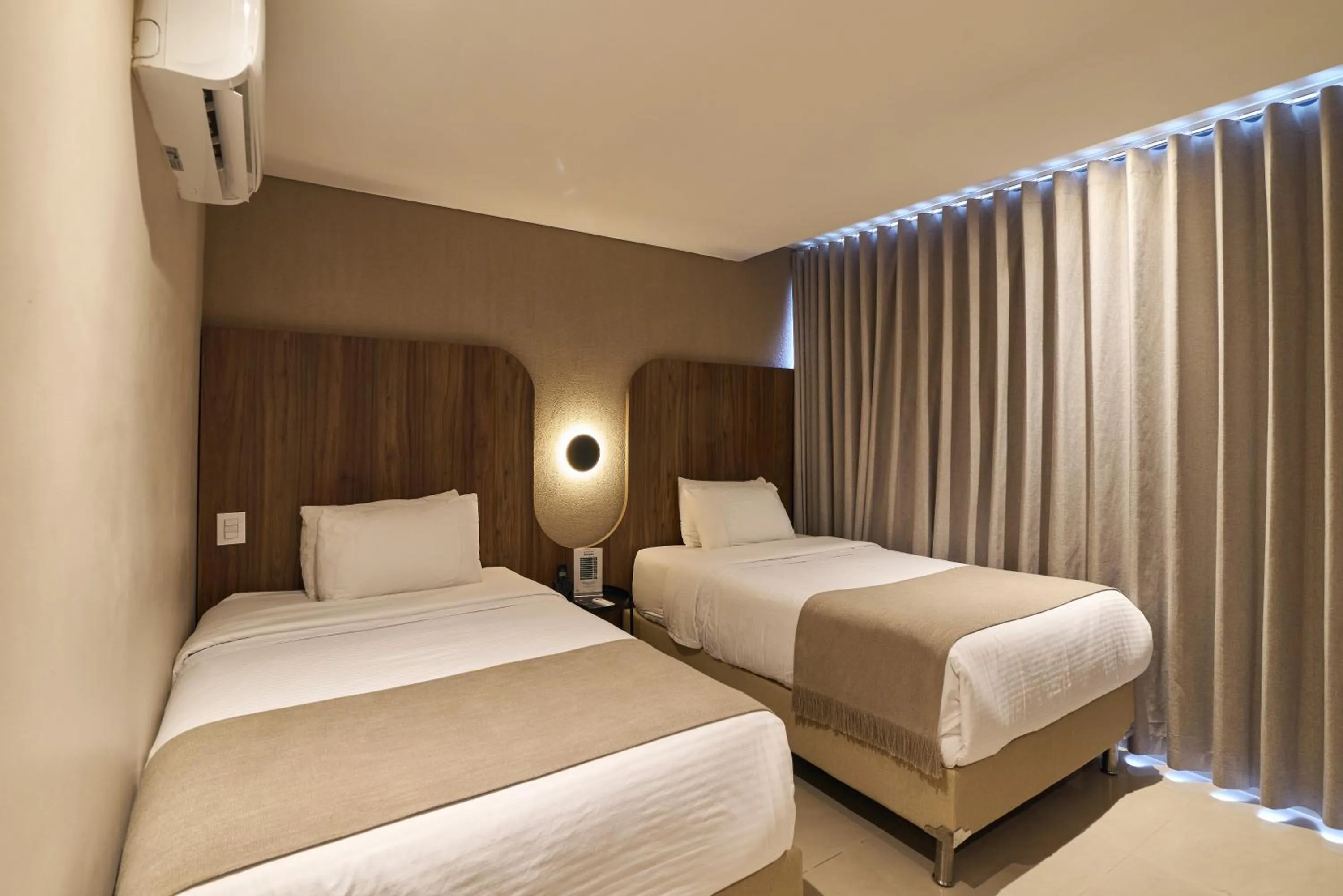 Bed in Hotel Lincoln