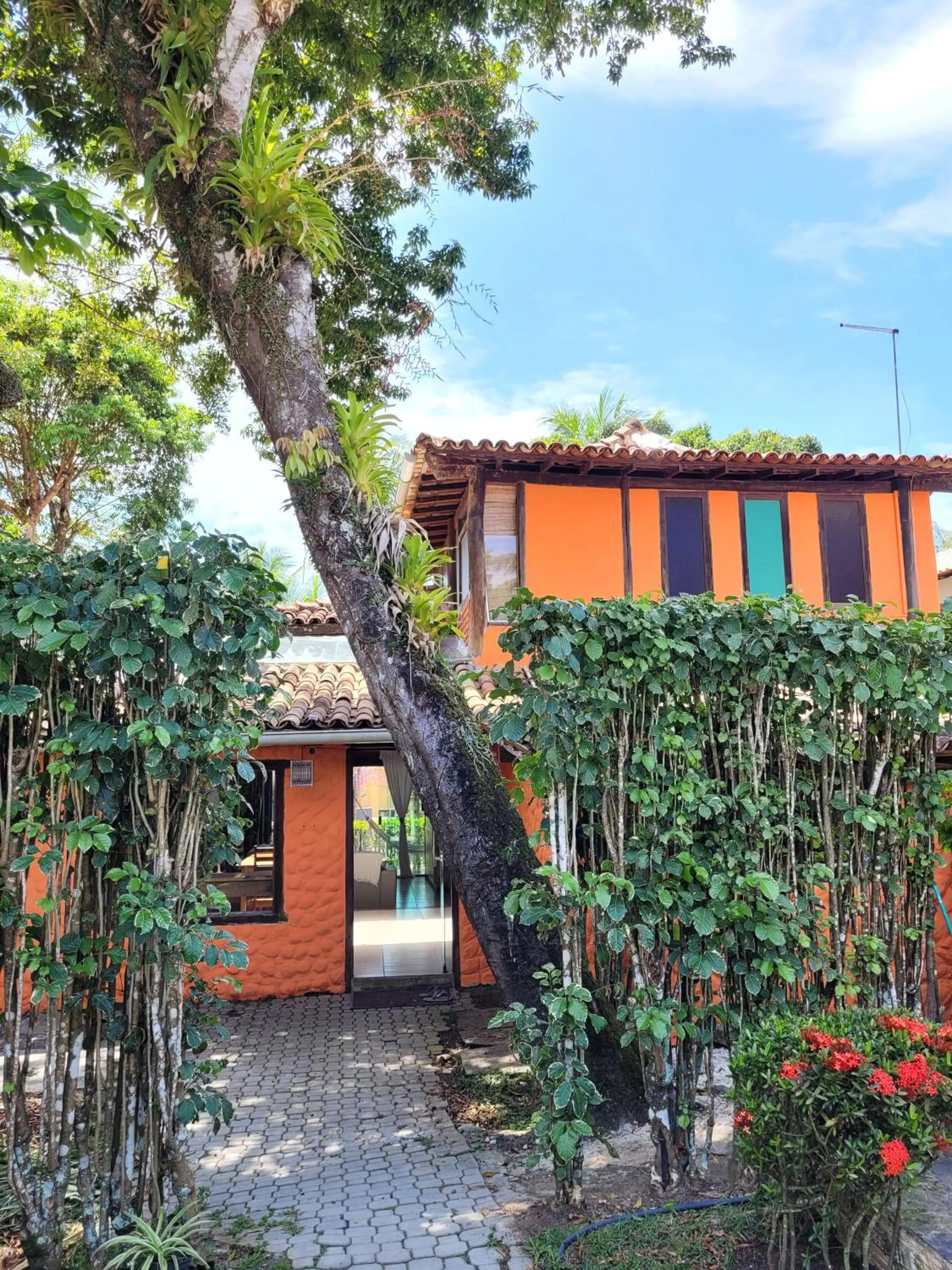 Property building in Pousada Tropicália