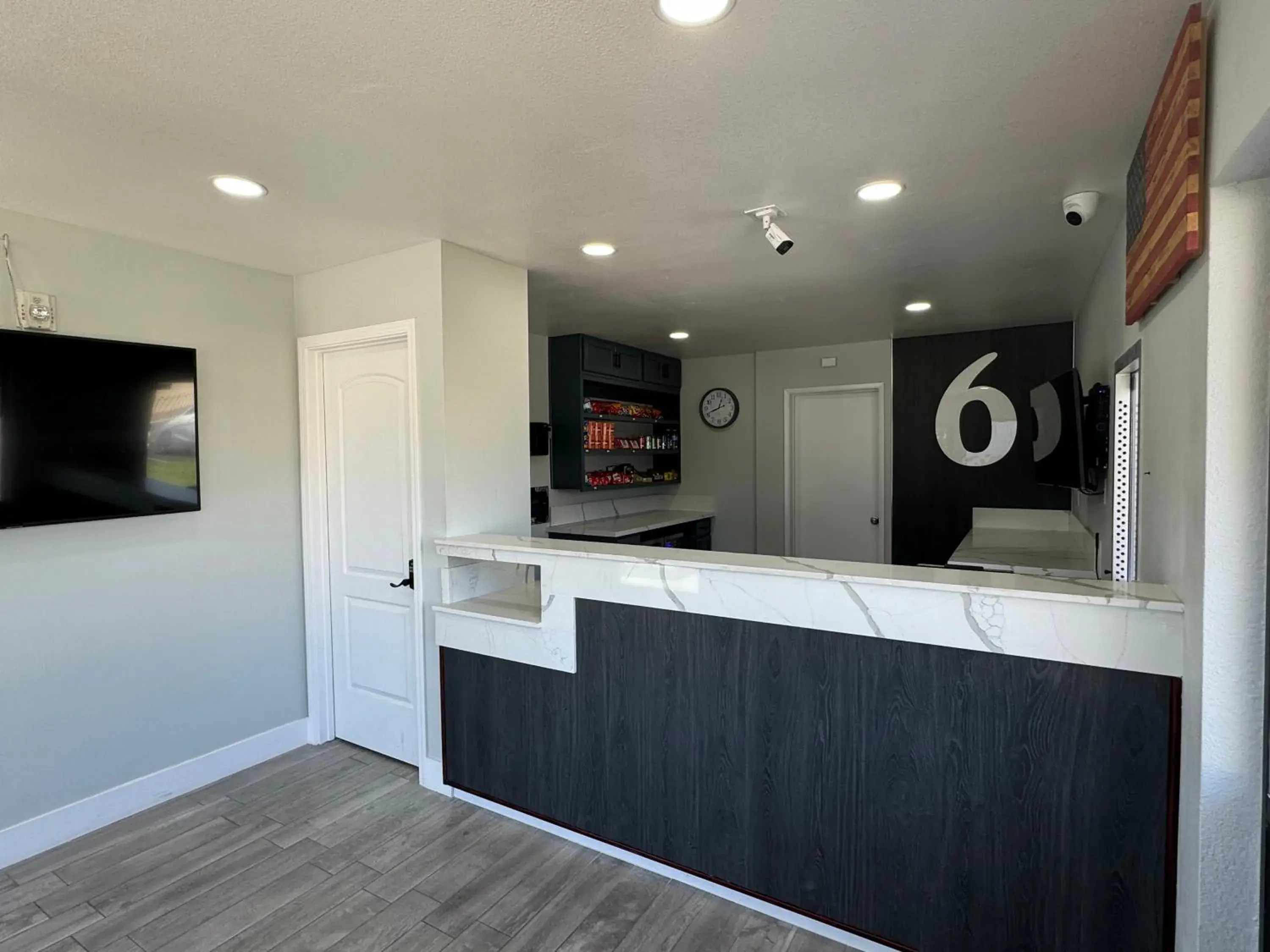 Lobby or reception in Motel 6-Rancho Cordova, CA - Rancho Cordova East Lobby or reception in Motel 6-Rancho Cordova, CA - Rancho Cordova East