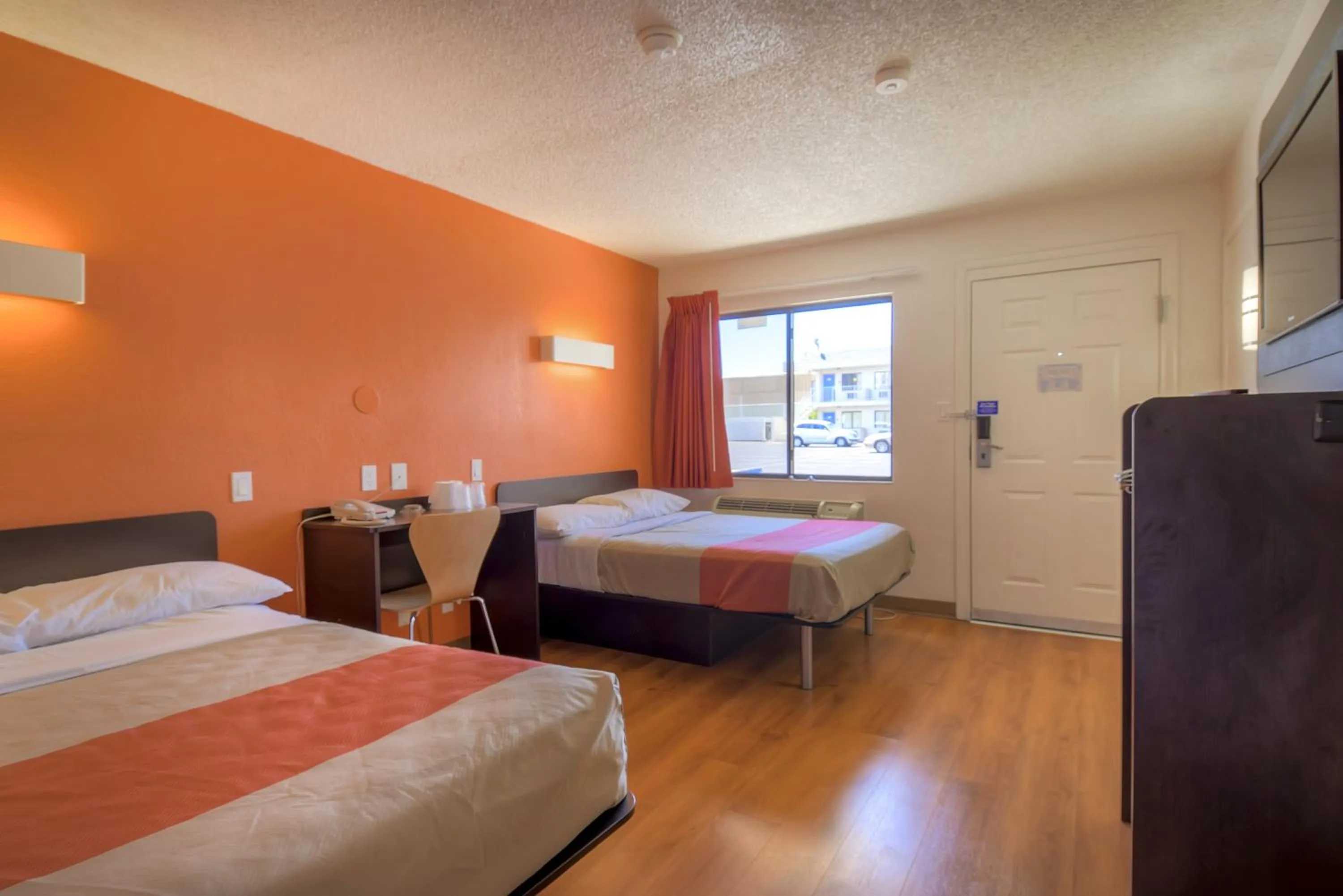 Bedroom, Bed in Motel 6 Las Vegas, NV – I-15 Stadium