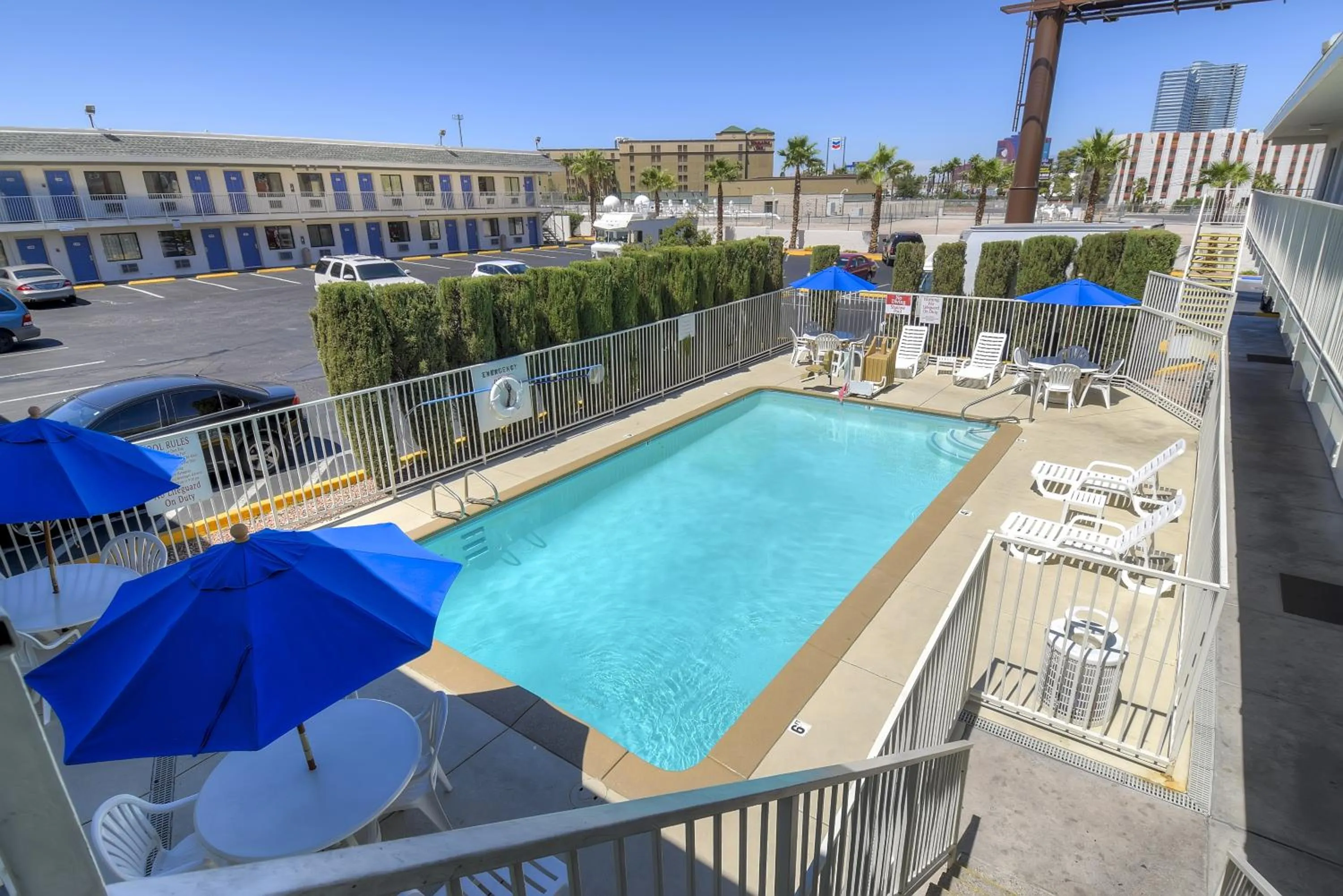 Swimming pool in Motel 6 Las Vegas, NV – I-15 Stadium