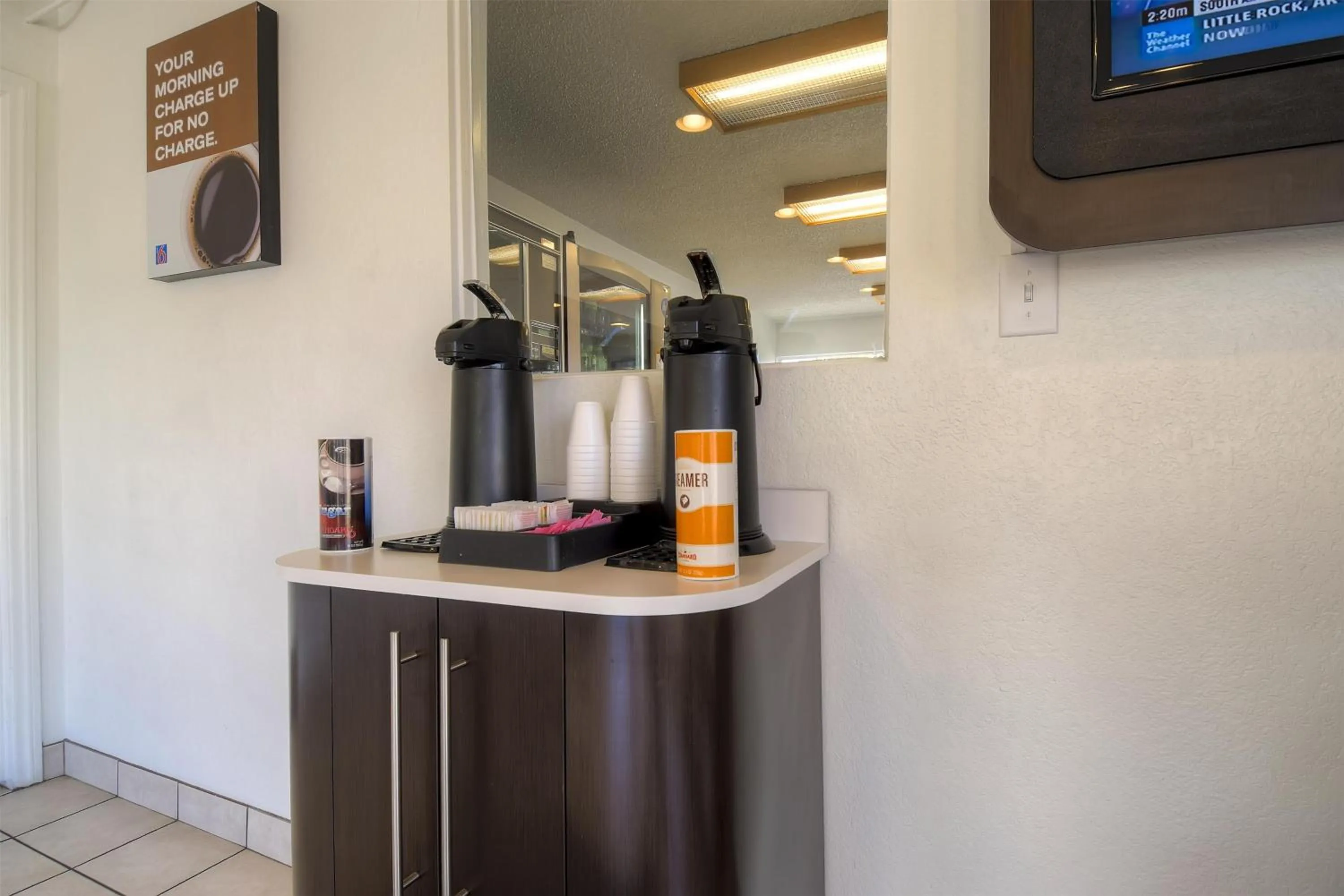 Restaurant/places to eat in Motel 6 Las Vegas, NV – I-15 Stadium