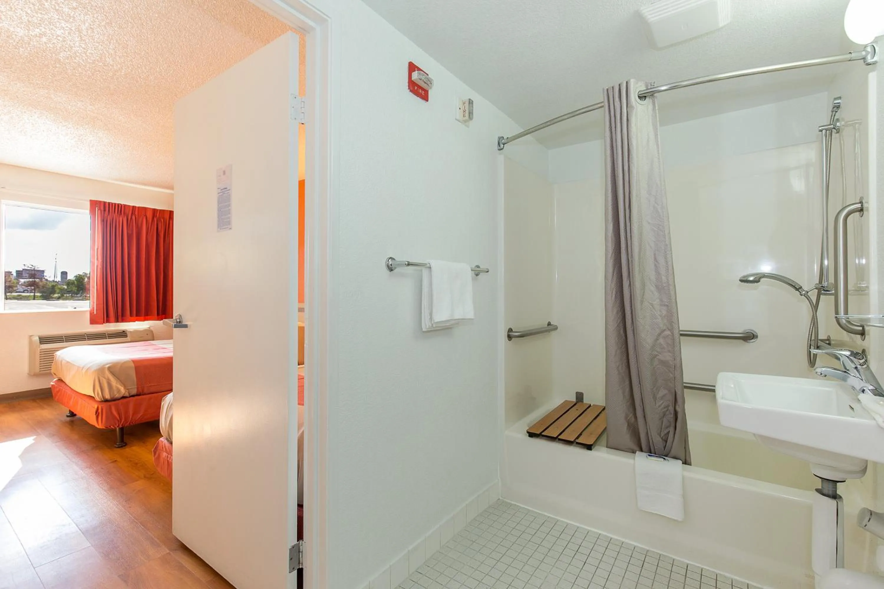 Bathroom in Motel 6 Hayward, CA- Silicon Valley Gateway