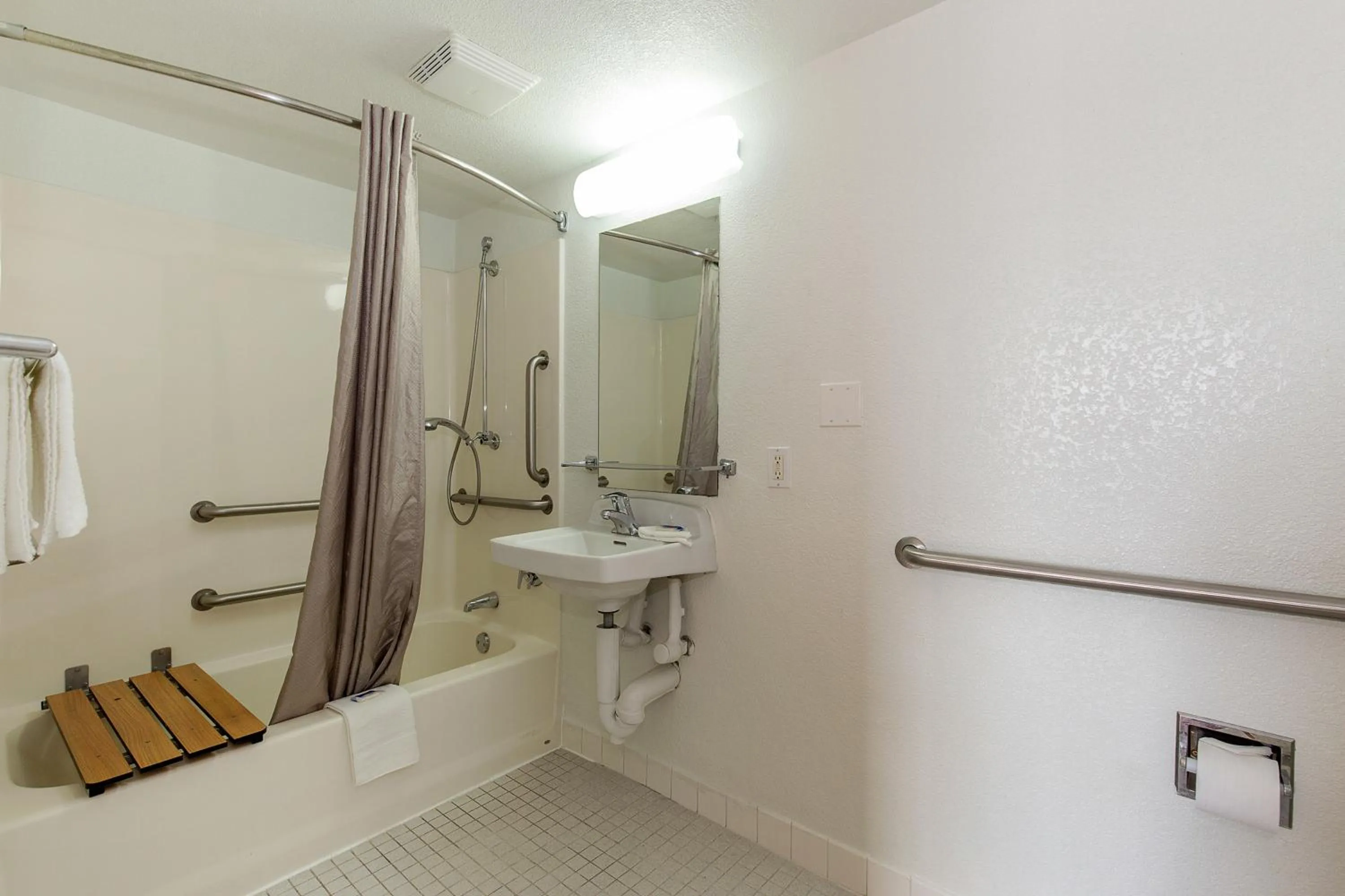 Bathroom in Motel 6 Hayward, CA- Silicon Valley Gateway