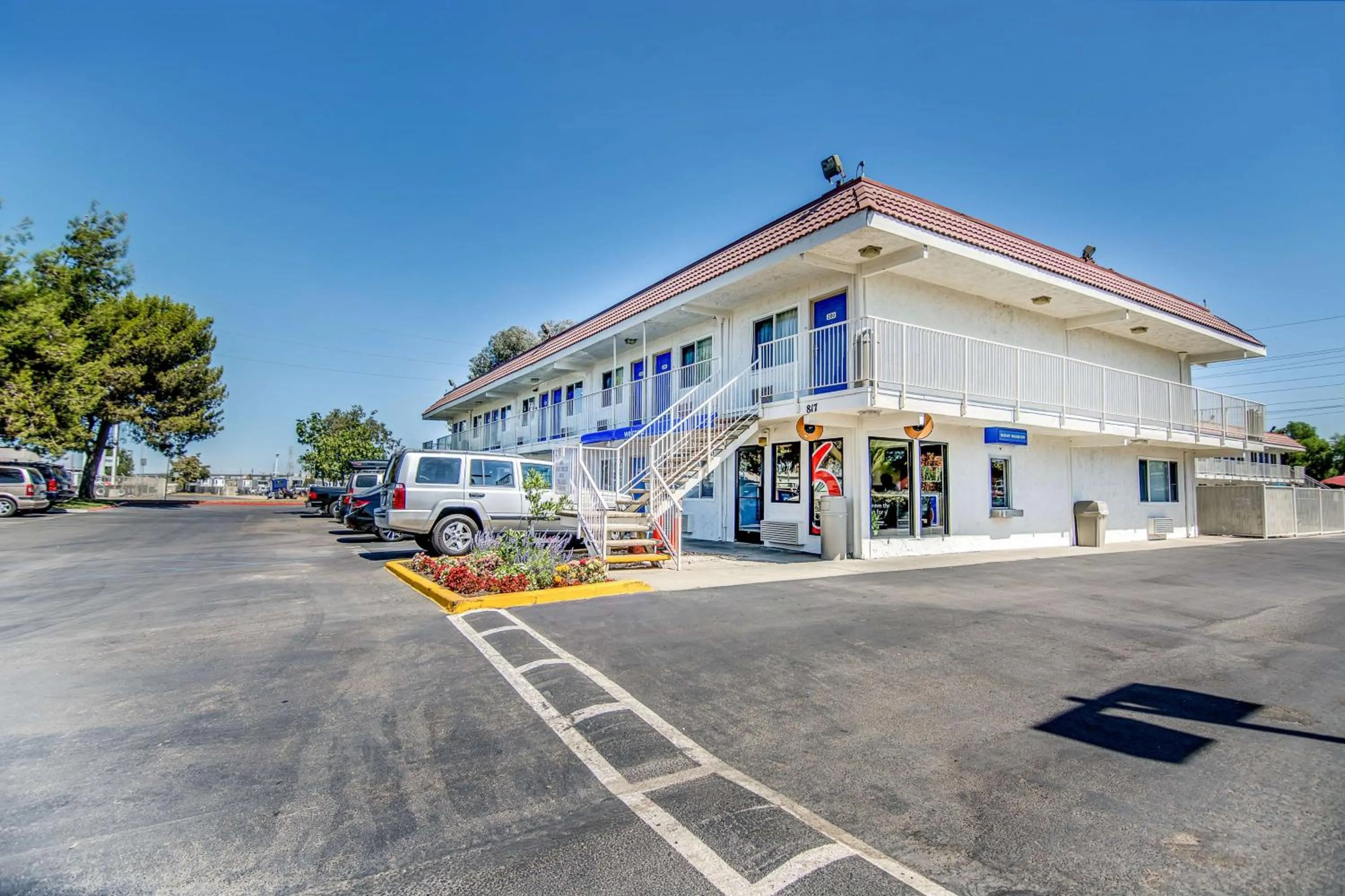 Property building in Motel 6-Stockton, CA - Charter Way West