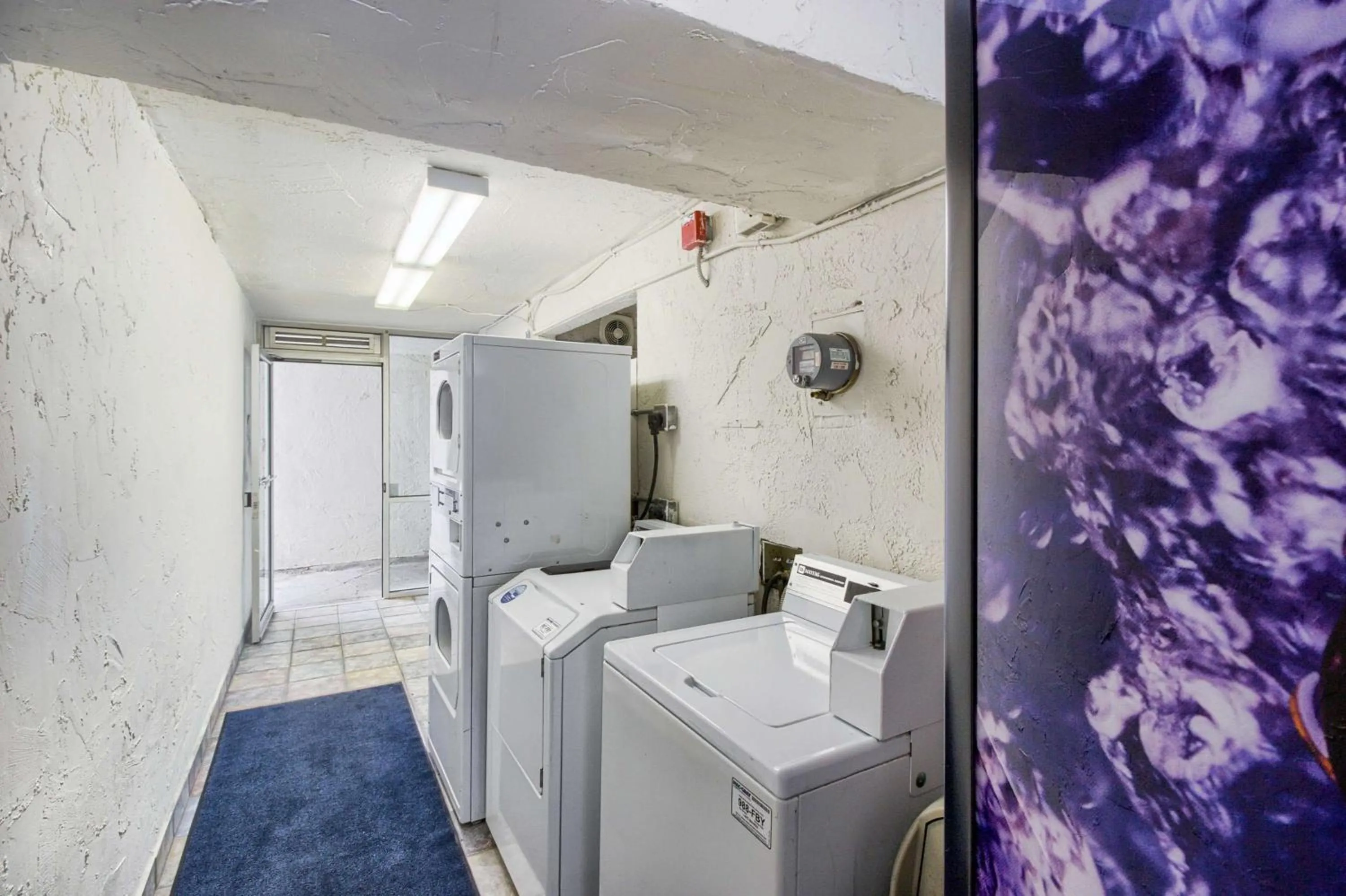 On site in Motel 6-Everett, WA - South