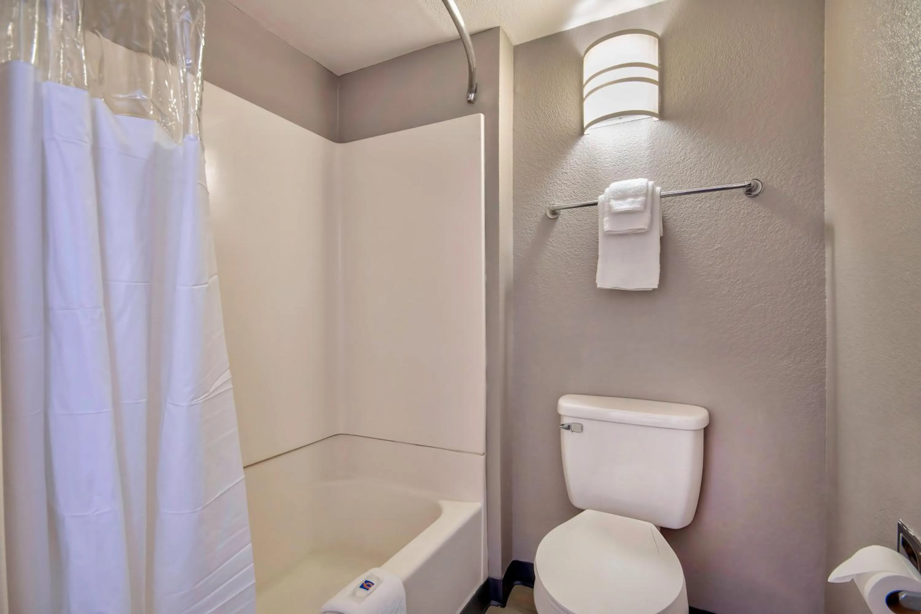 Bathroom in Motel 6-Albuquerque, NM - Carlisle