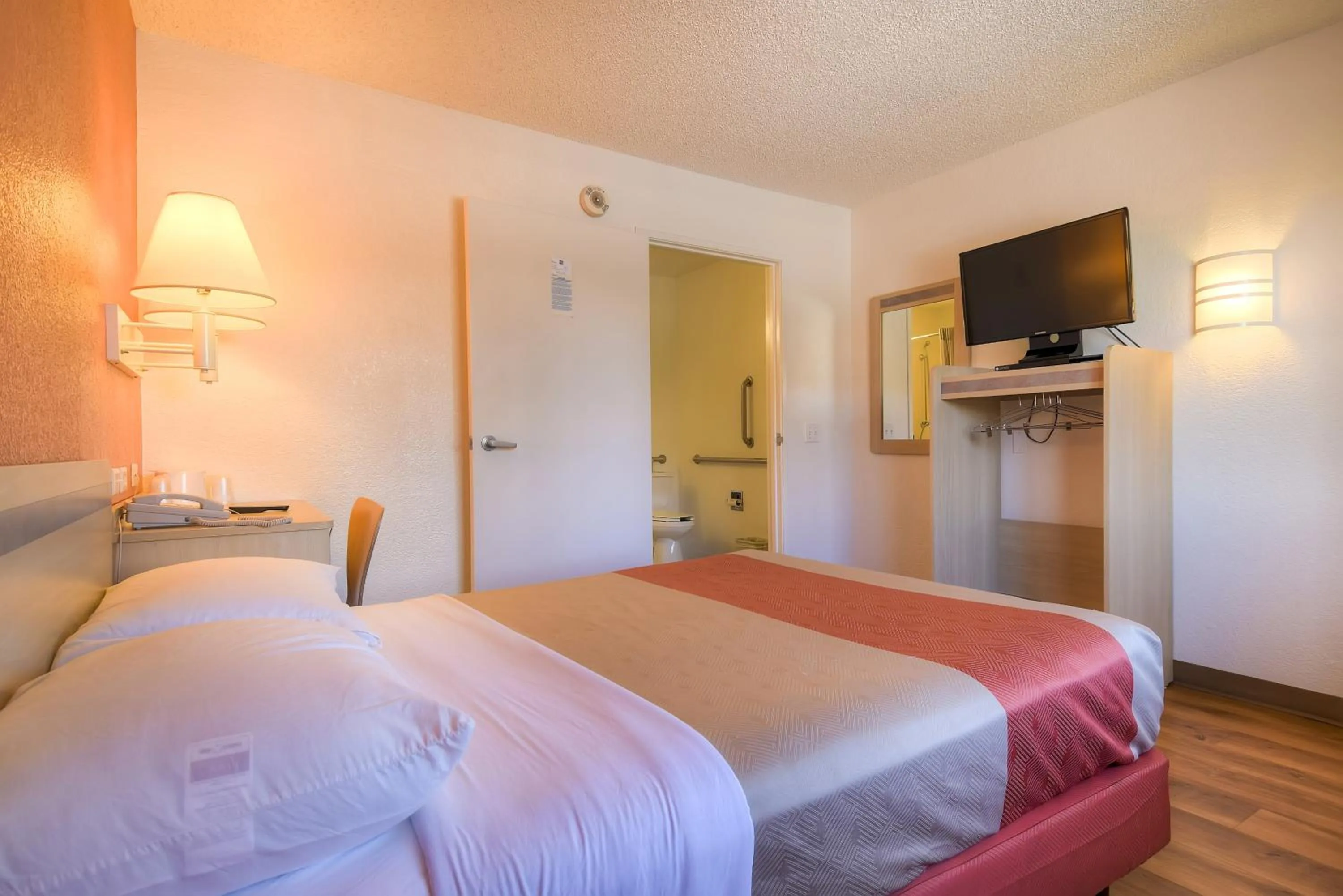 Bedroom, Bed in Las Vegas, NV - Boulder Highway