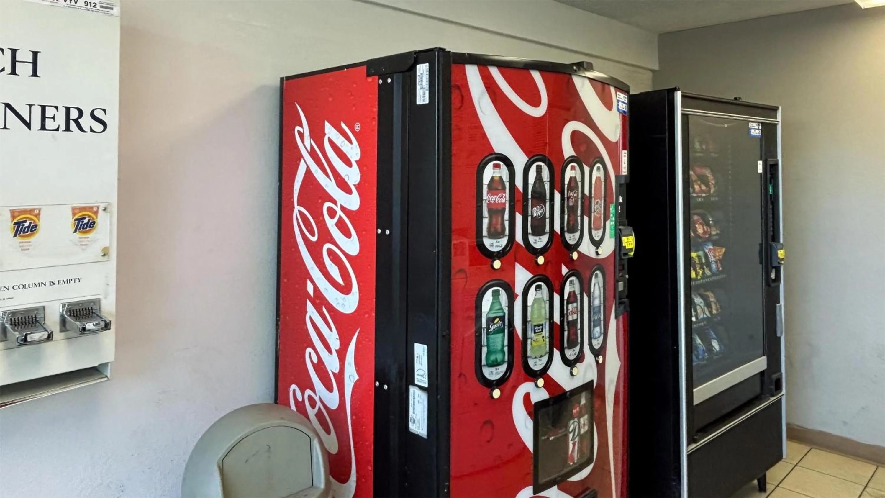 Property building in Las Vegas, NV - Boulder Highway