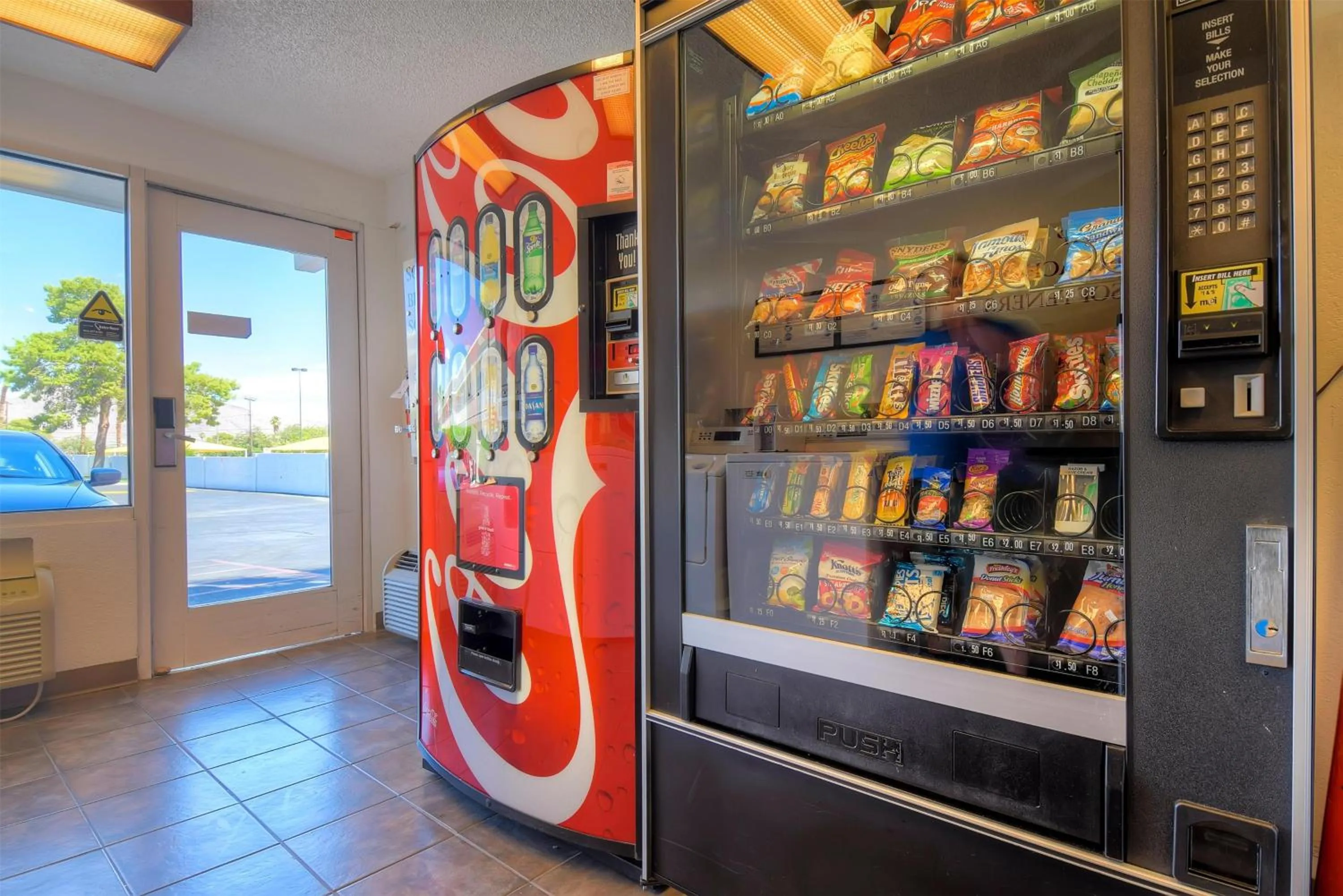 Property building in Las Vegas, NV - Boulder Highway